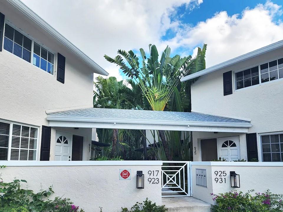 Walk to Top Rated Harbordale Elementary. Fabulous location minutes from Las Olas downtown &
beaches in quiet East Ft Laud neighborhood. Huge living room w/French doors open to private yard & wood
burning fireplace. Modern kitchen with granite countertops stainless appliances & cherry cabinets. Large formal
dining room or office. Fresh paint & new wood look tile throughout downstairs/carpet upstairs. Half bath on 1st
floor. Massive master bedroom w/walk in closet and French doors opening onto private balcony. Large second
bedroom with huge closet & private bath. In unit washer/dryer. Swimming pool in secluded area of 8 unit
complex. Large dogs allowed. Central air. Tandem parking for 2 cars + guest spaces. Minutes to shopping,
Publix, Whole Foods, restaurants, airport and 595/I-95.