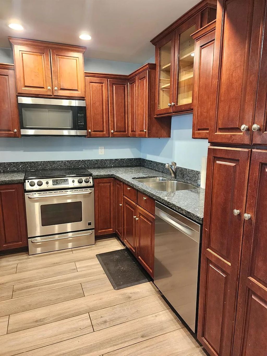 Photo of 919 SE 13th Street #2, Fort Lauderdale, FL 33316 (MLS # F10526386)