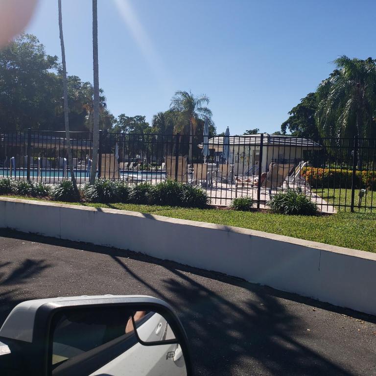 Wynmoor-VICTORIA VILLAGE - Residential