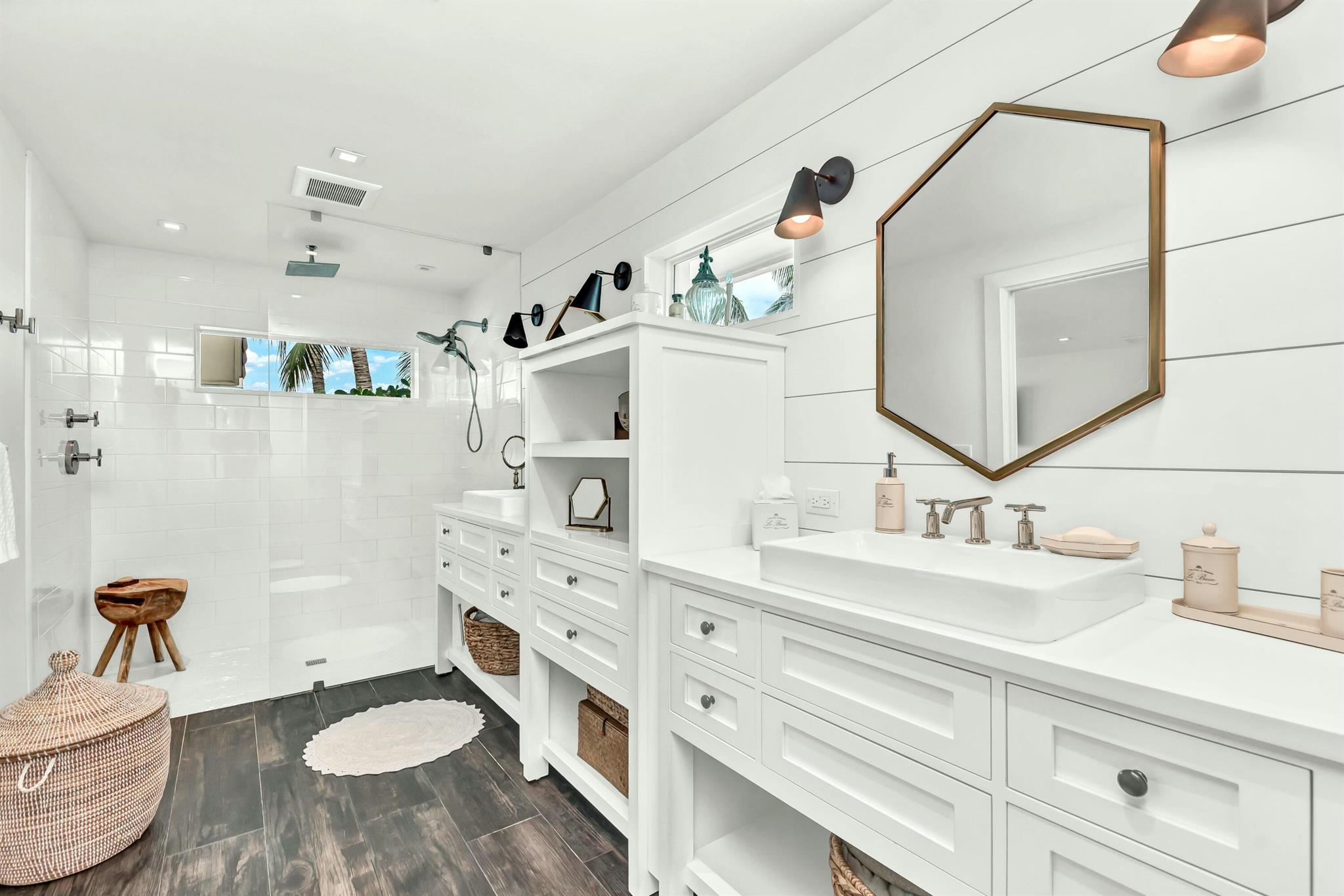 RIO VISTA OF ISLAND SHORE - Residential