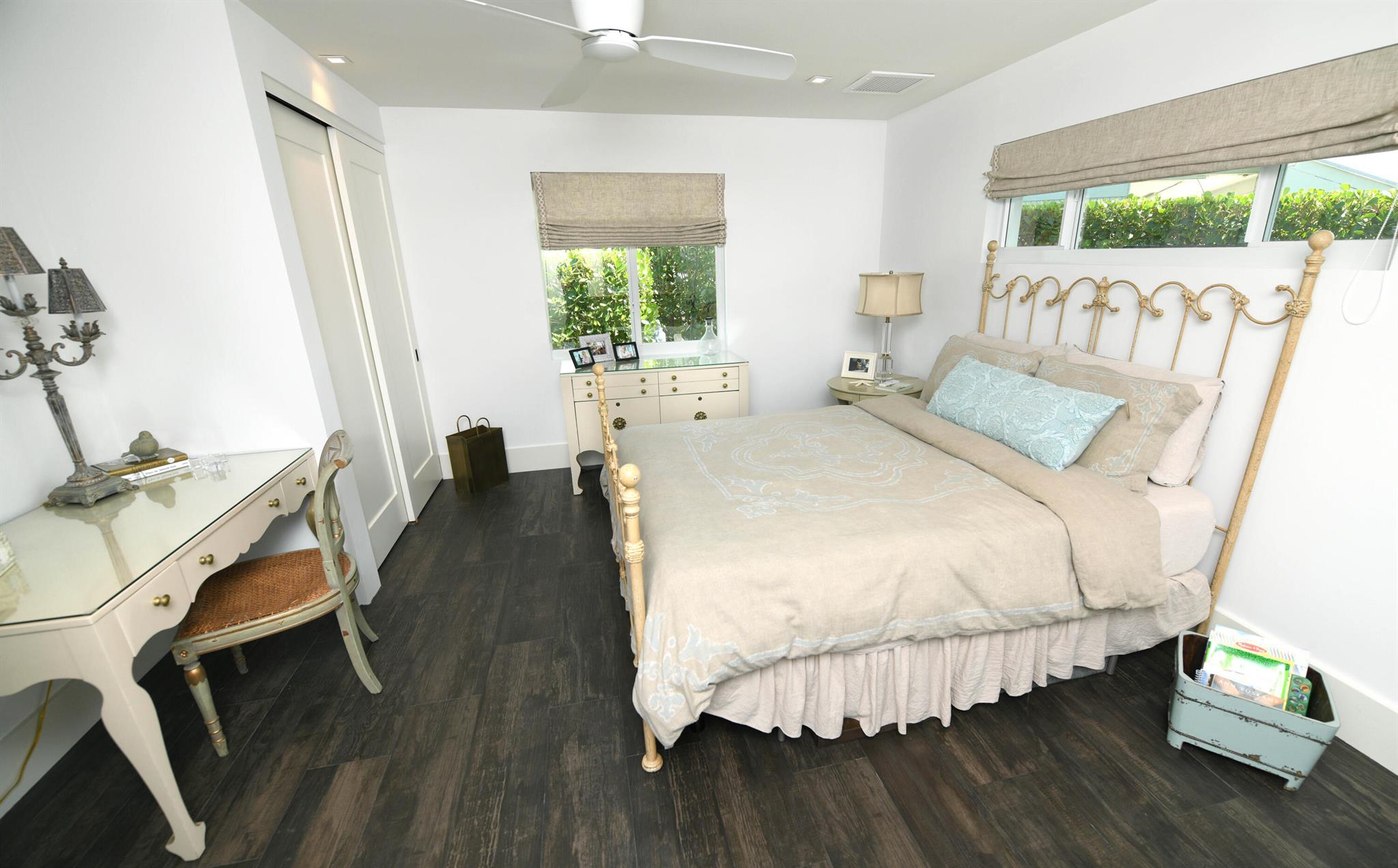 RIO VISTA OF ISLAND SHORE - Residential