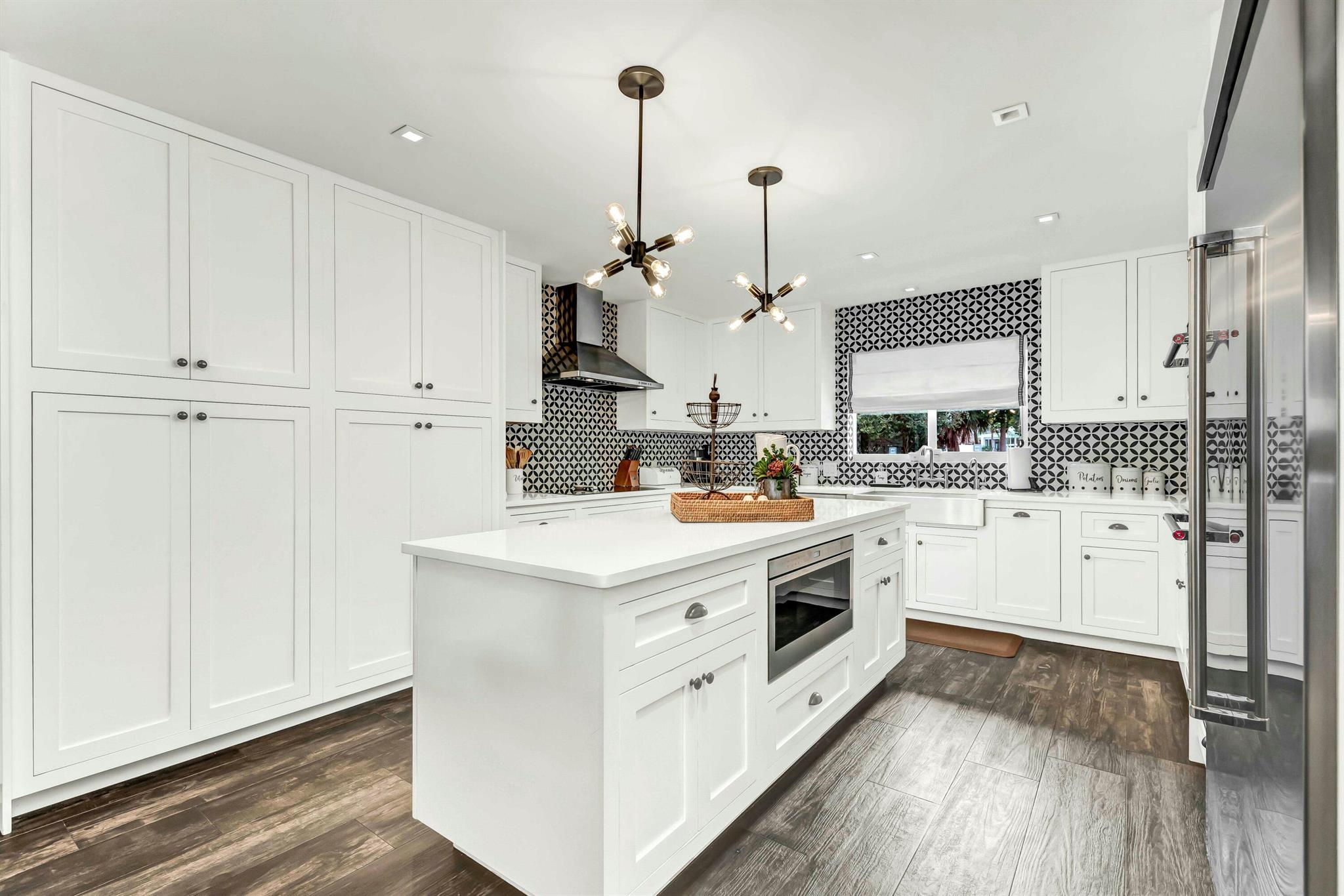 RIO VISTA OF ISLAND SHORE - Residential