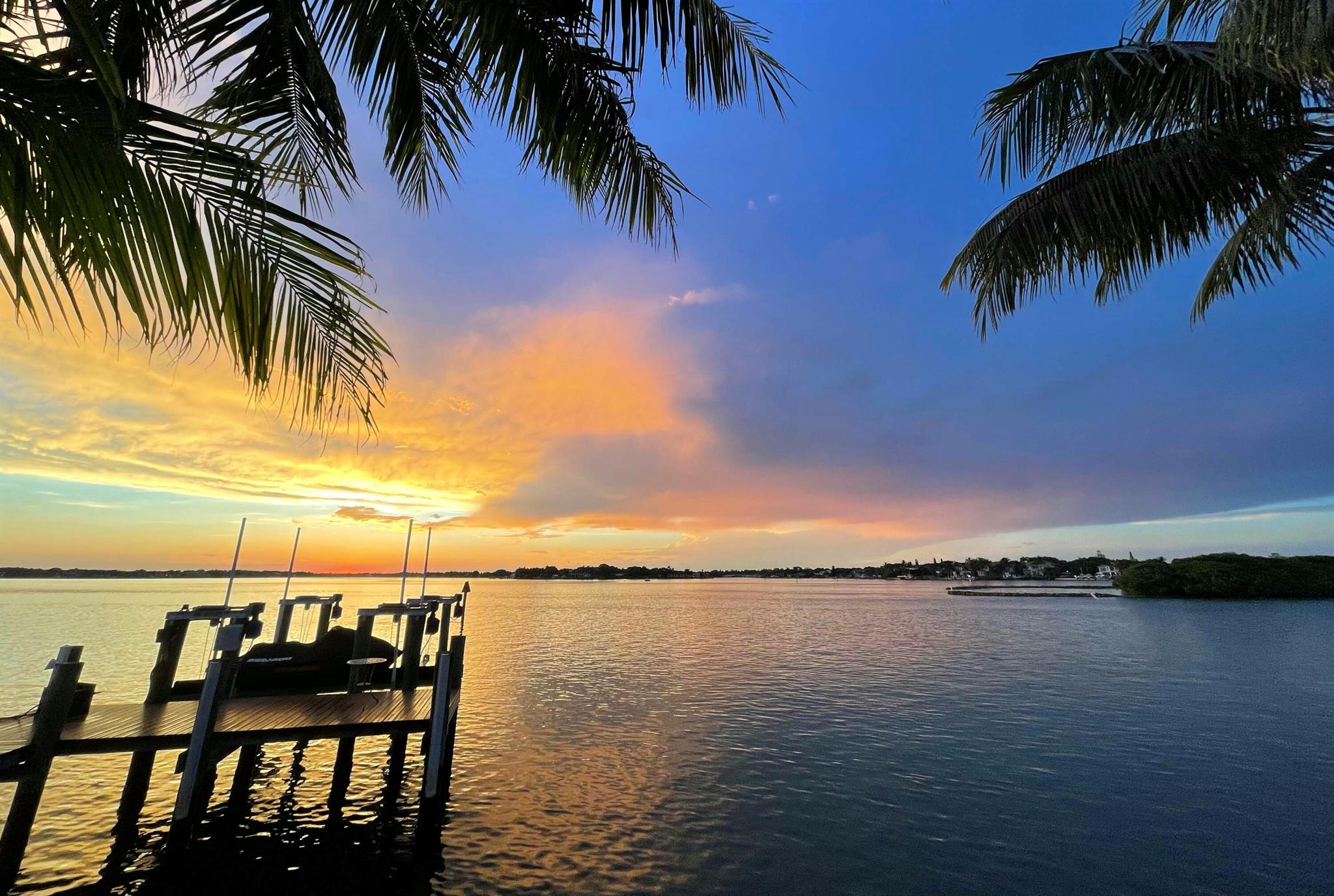 RIO VISTA OF ISLAND SHORE - Residential