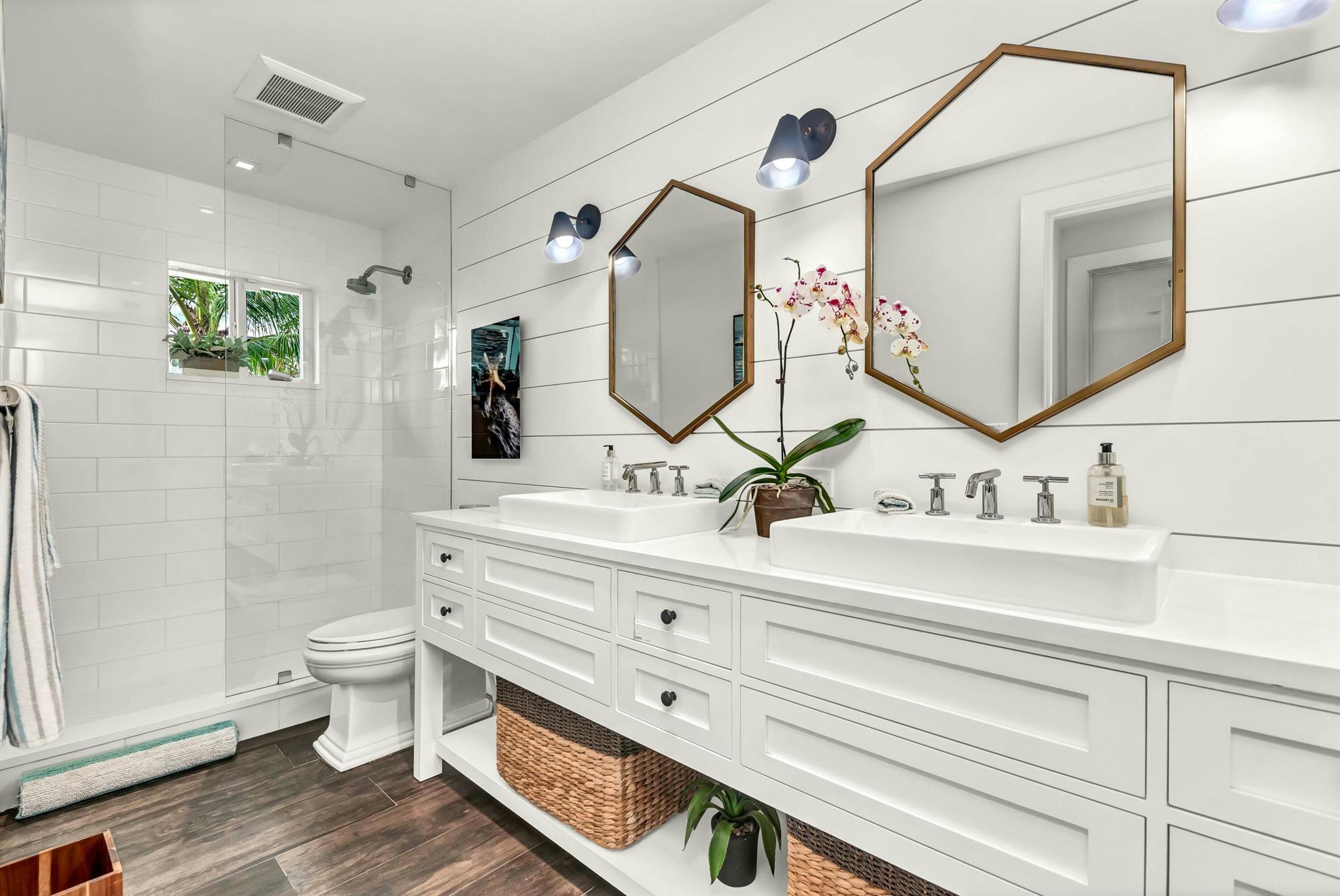 RIO VISTA OF ISLAND SHORE - Residential