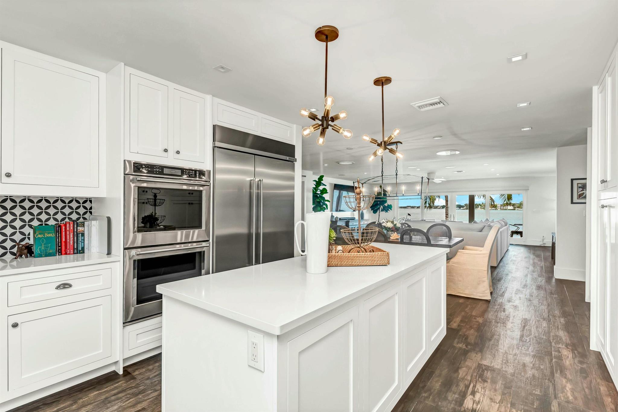 RIO VISTA OF ISLAND SHORE - Residential