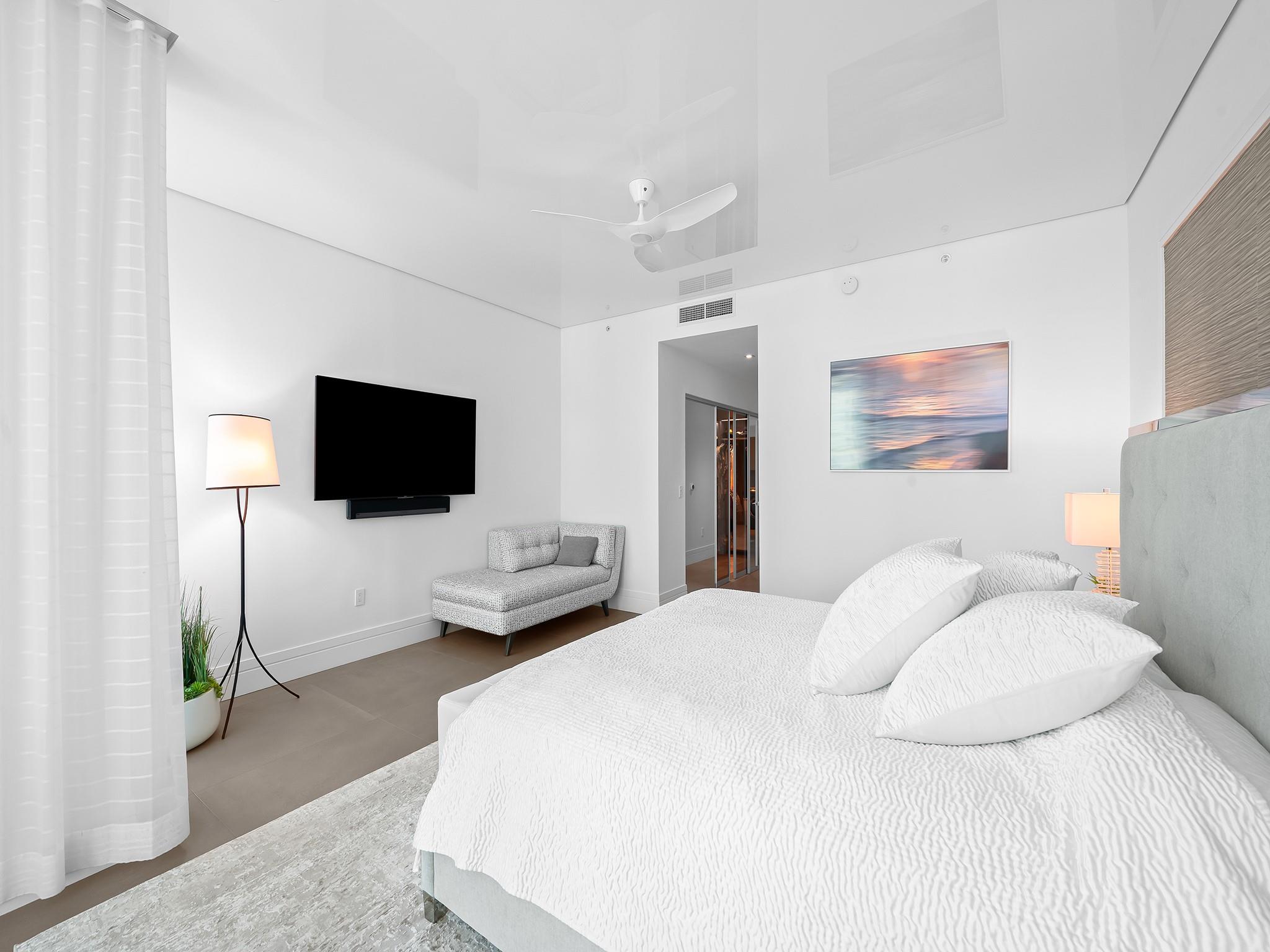 PARAMOUNT - Residential