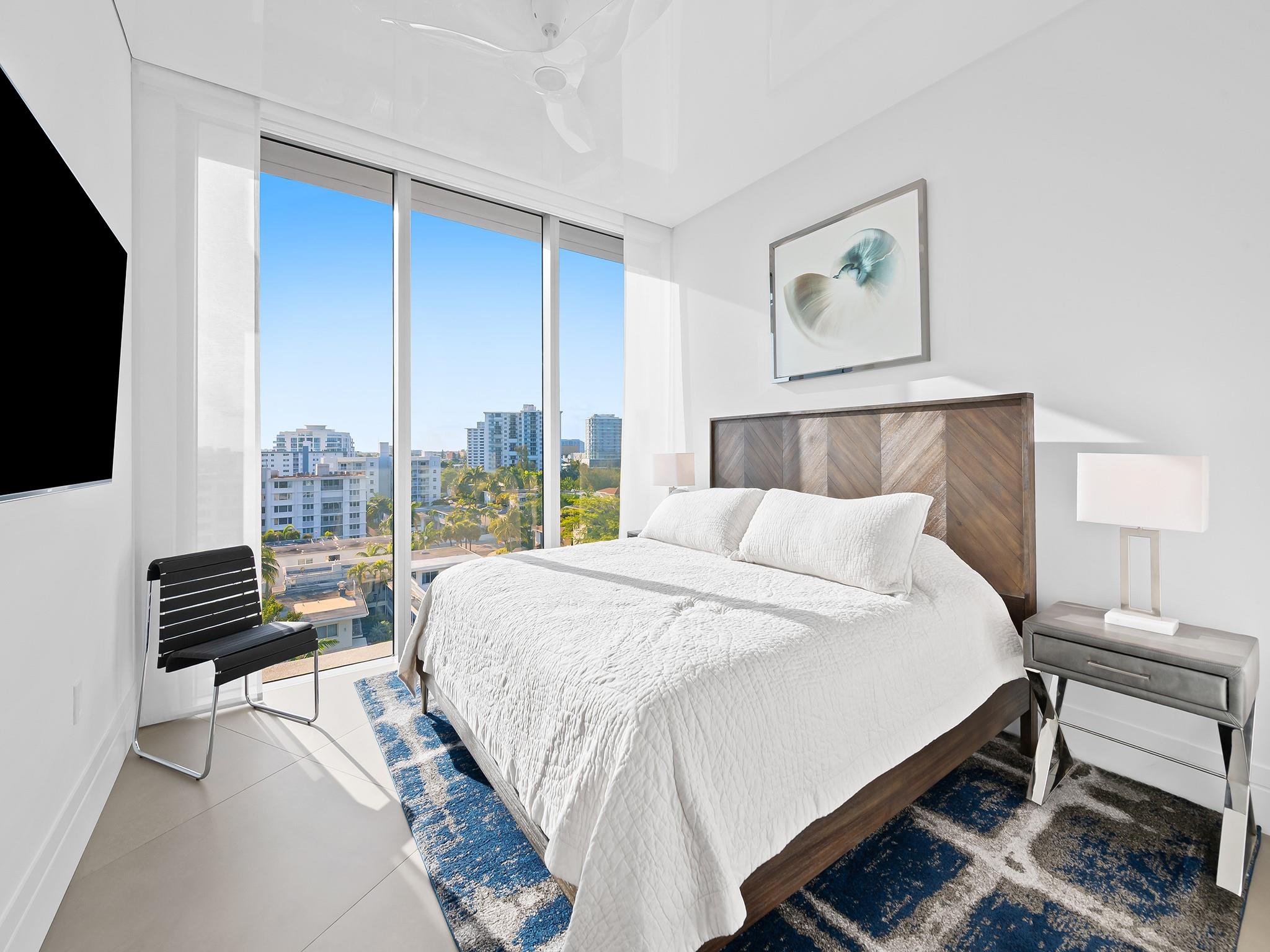 PARAMOUNT - Residential