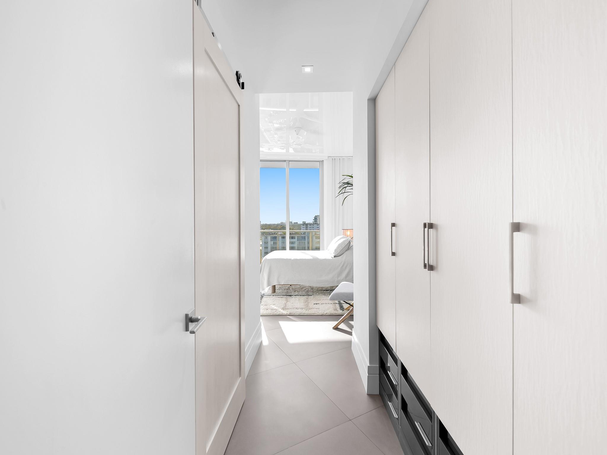 PARAMOUNT - Residential