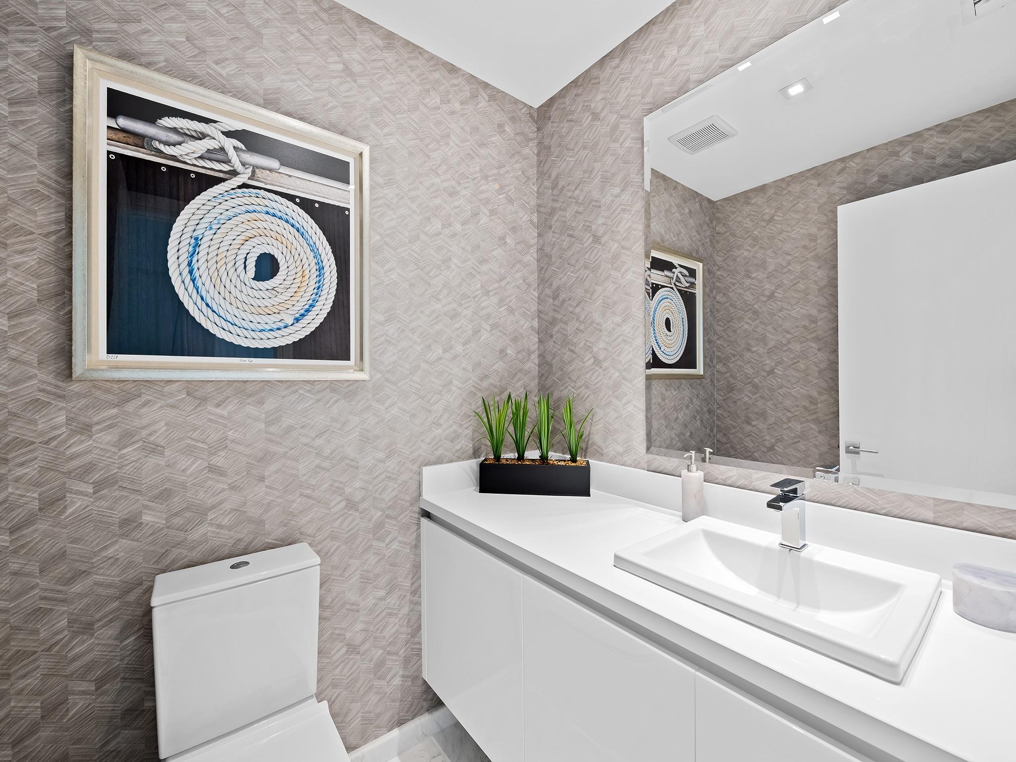 PARAMOUNT - Residential