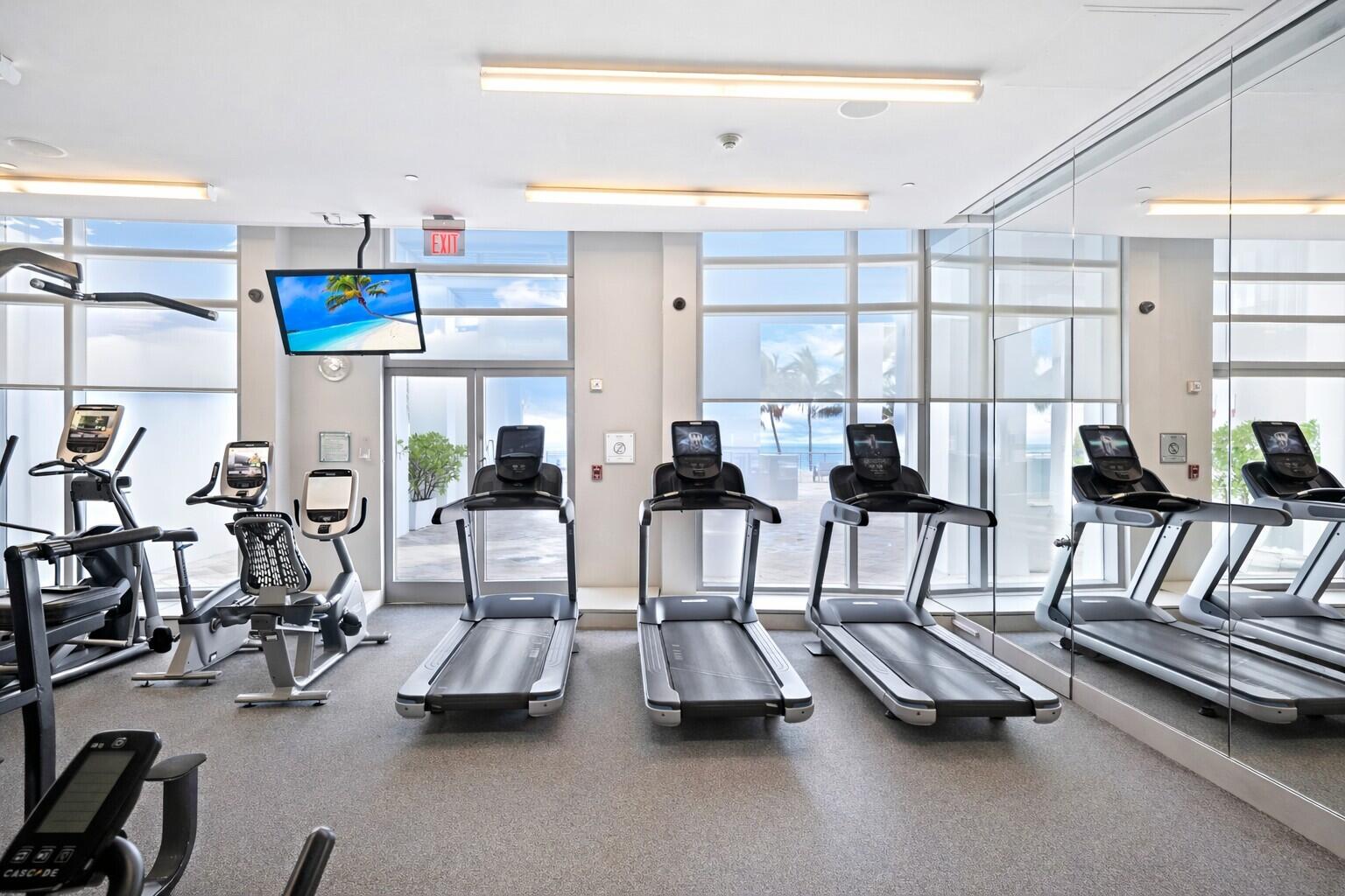 DIPLOMAT OCEANFRONT RESIDENCES - Residential