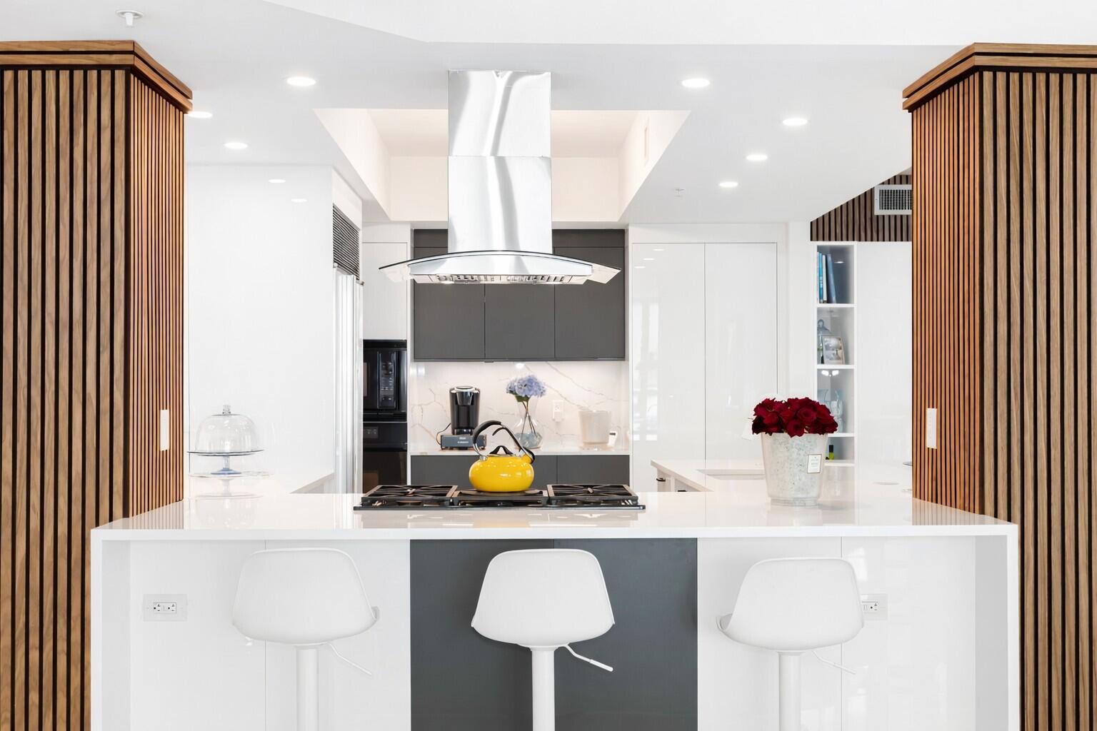 DIPLOMAT OCEANFRONT RESIDENCES - Residential