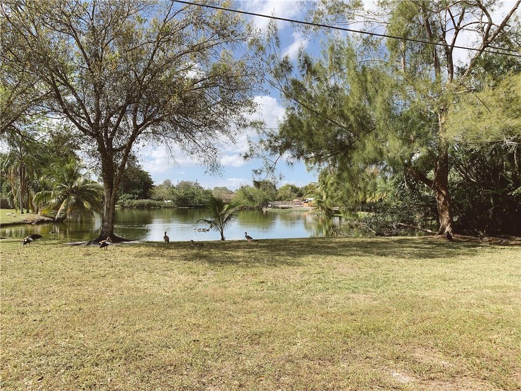 DAVIE FARMETTES 72-10 - Land