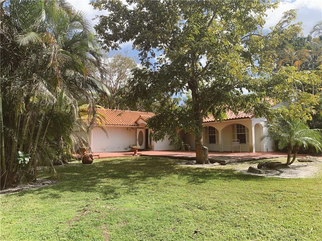 DAVIE FARMETTES 72-10 - Land