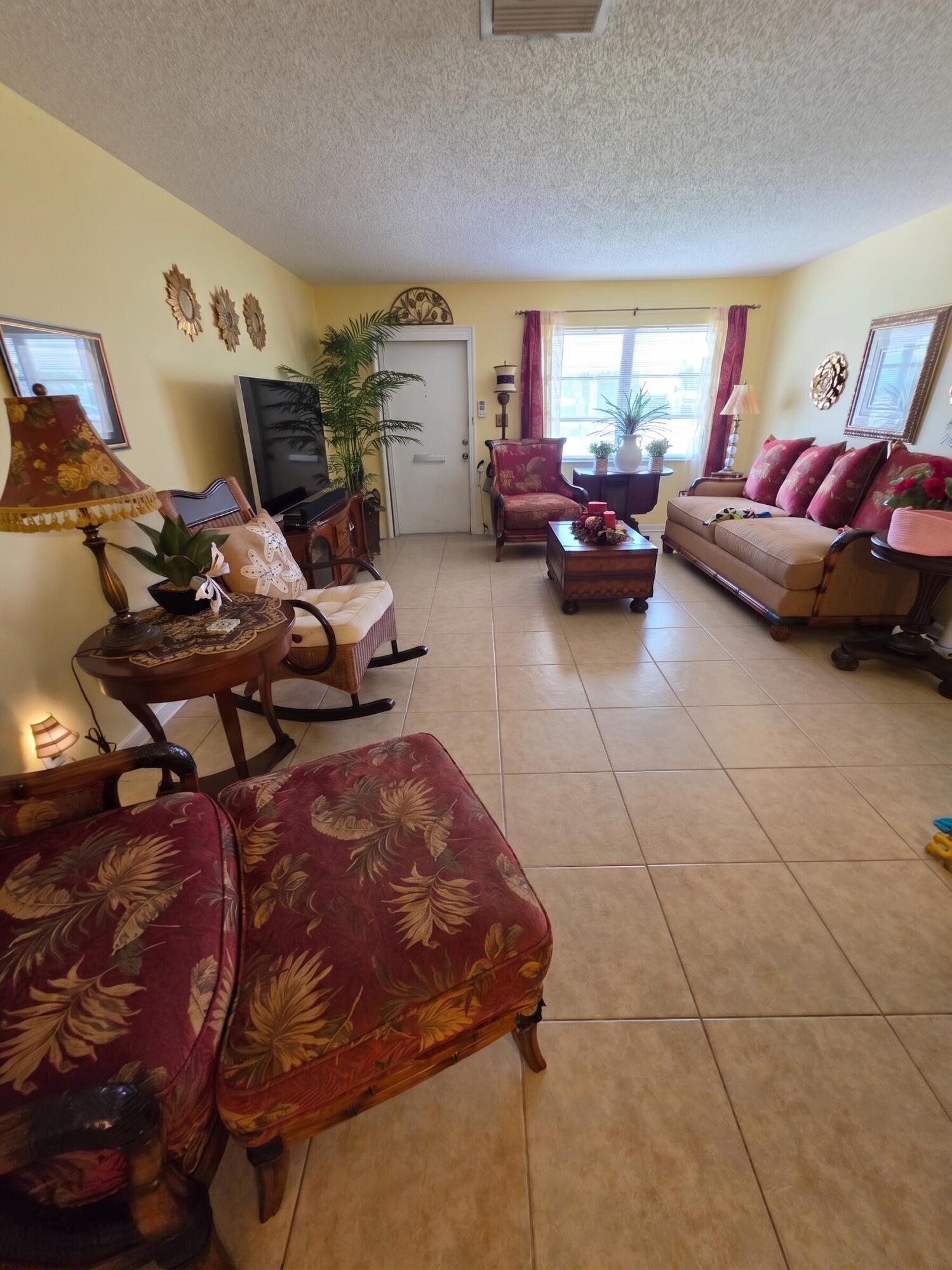 1707 SW 19TH Court