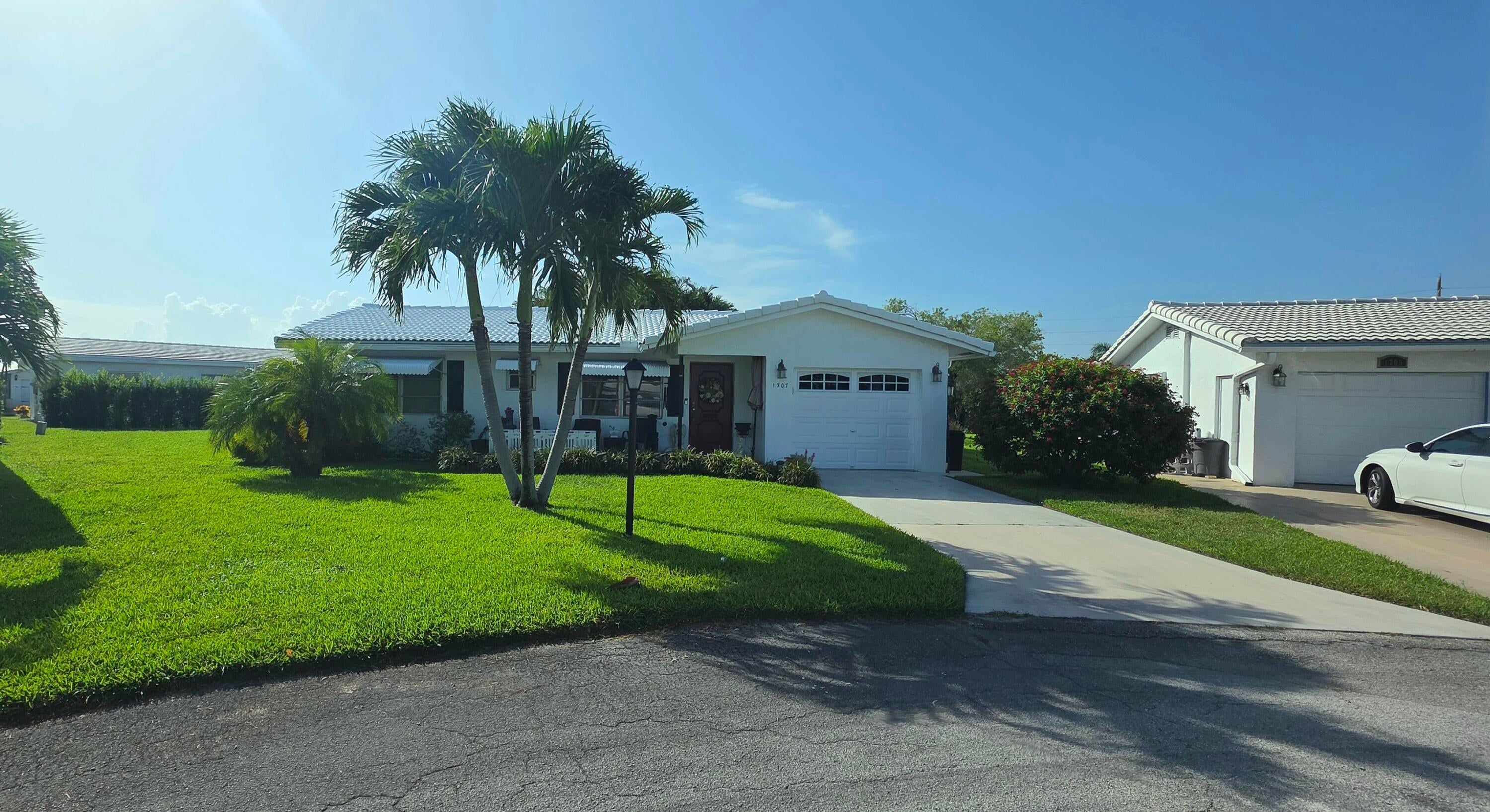 1707 SW 19TH Court