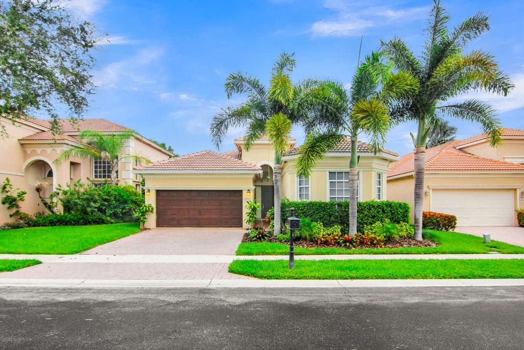 Photo of 5816 VIA DE LA PLATA Circle, Delray Beach, FL 33484 (MLS # B26068582)