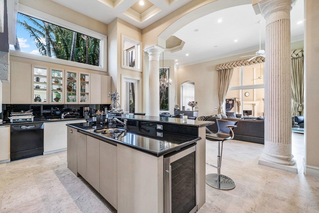 ADMIRALS COVE 3 PAR E - Residential