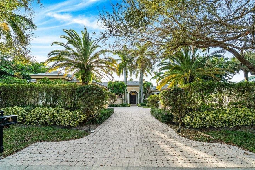From the moment you enter this spectacular, one level 4 BD/5.2 BA you are captivated by its high ceilings and oversized windows overlooking the stunning intercostal view. The beautifully designed pool makes you feel like you are in a tropical paradise and the house has a wonderful flow. Features include a stunning office/library, marble baths and floors, three fireplaces (1 outdoor), 3 car garage, and a chefs kitchen with an oversized island making it perfect for all of your entertaining needs. Admirals Cove is ultimate luxury resort living experience with championship golf courses, gourmet restaurants, hotel, salon, a yacht club and more.