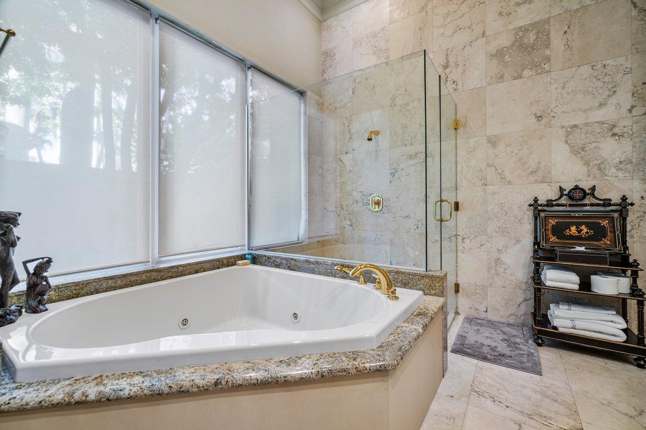 ADMIRALS COVE 3 PAR E - Residential