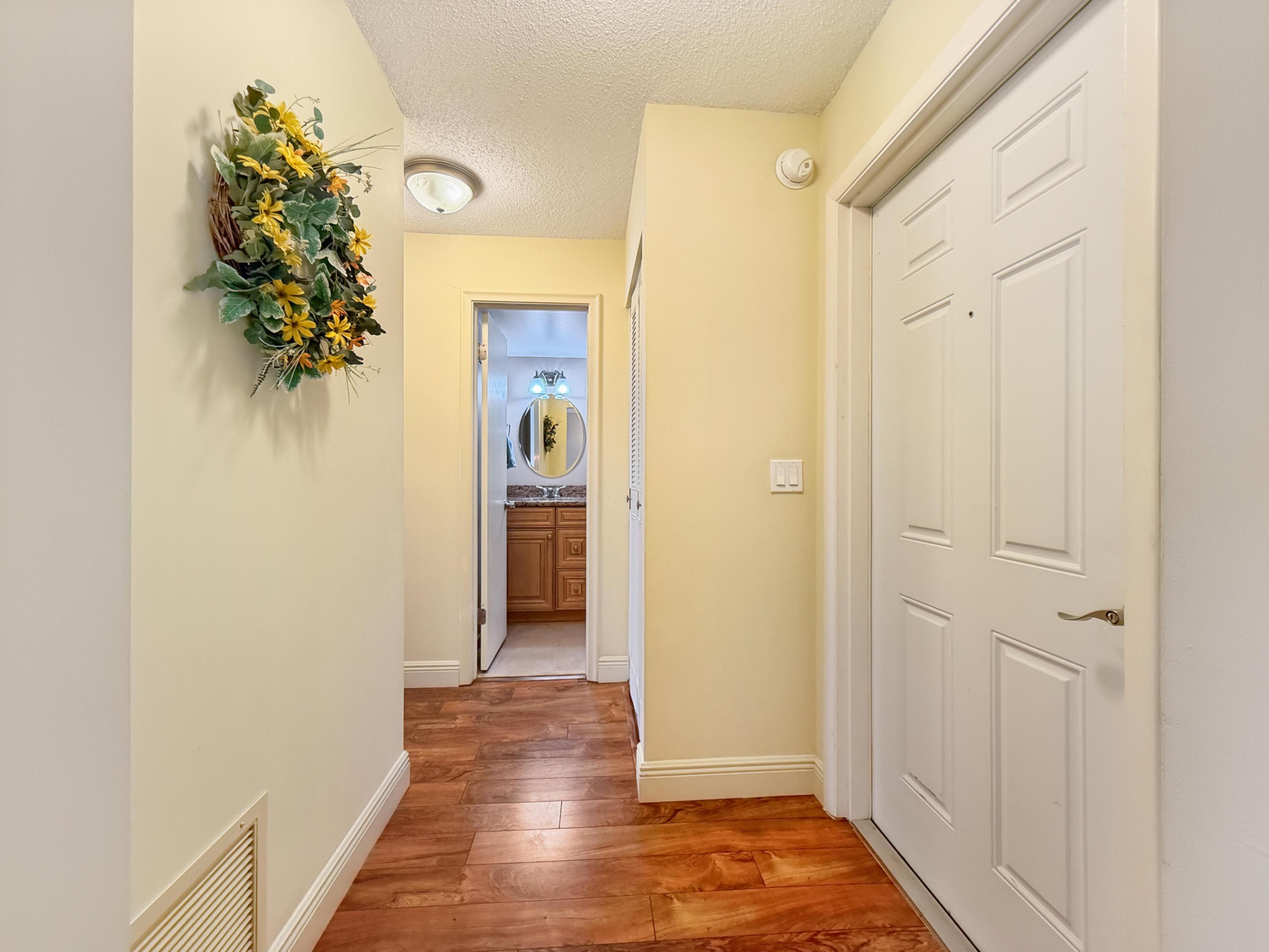 COLONIAL CLUB CONDO SEC 1 - Residential
