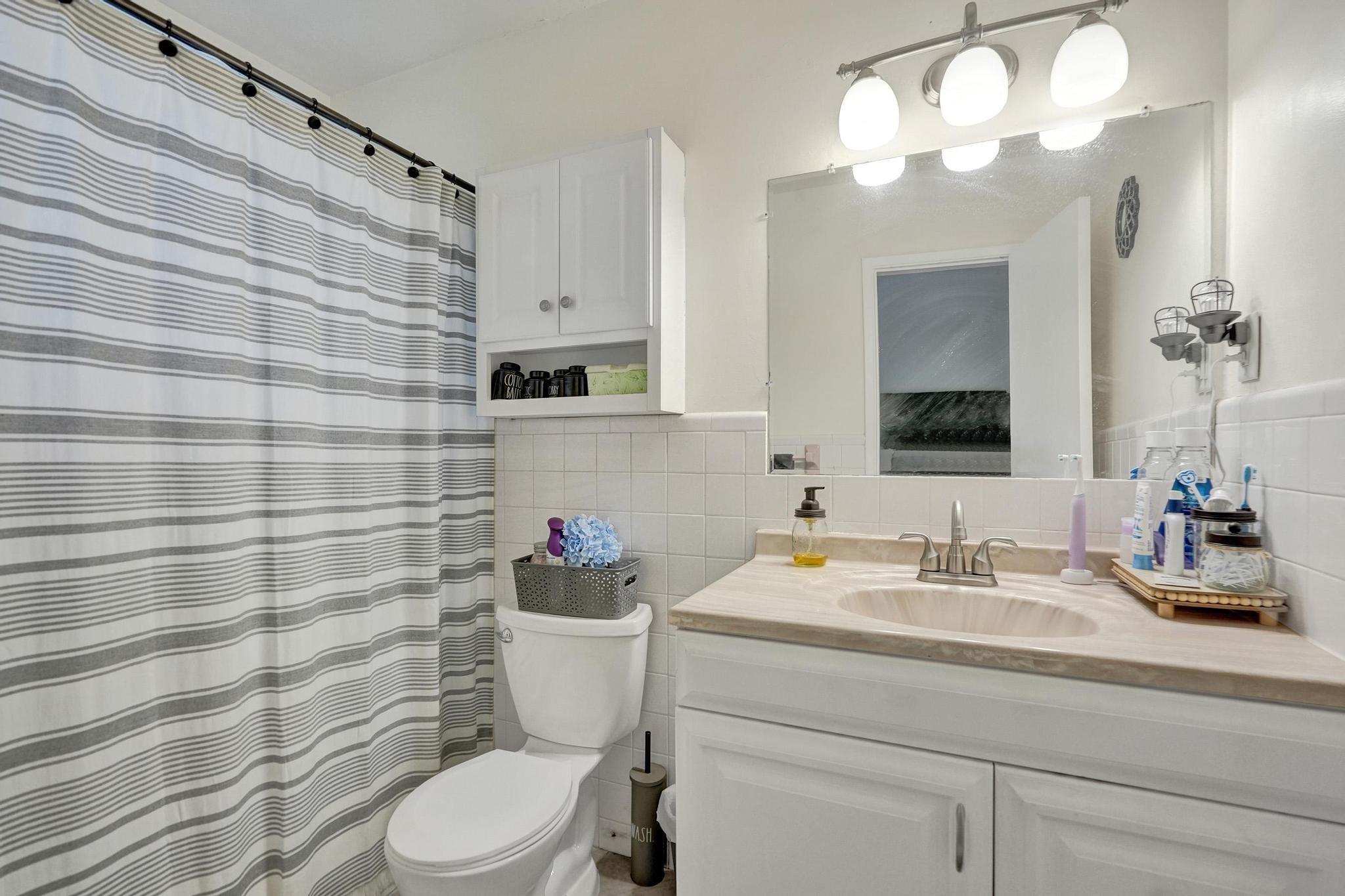 Imperial Point - Residential Income