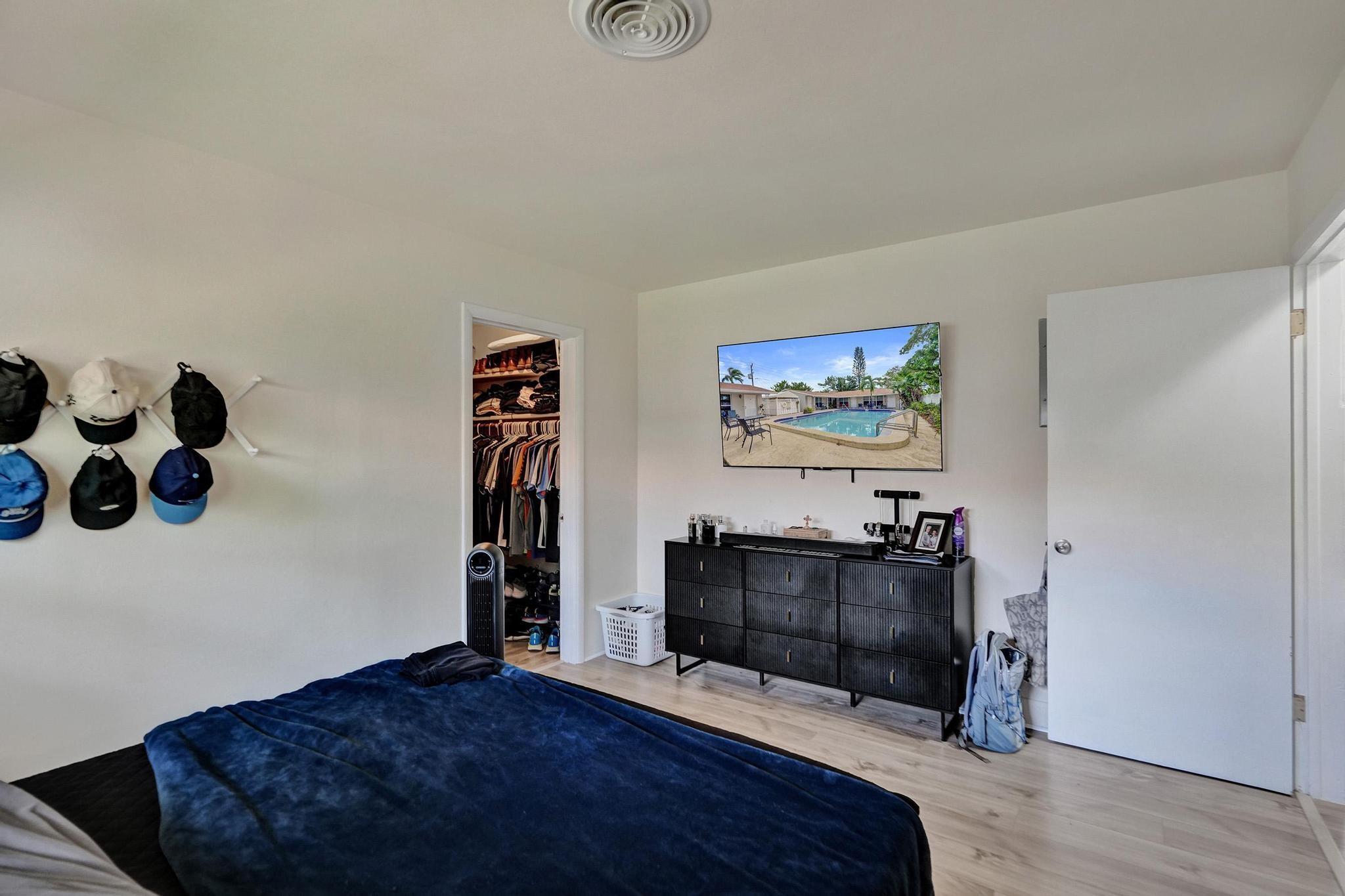 Imperial Point - Residential Income