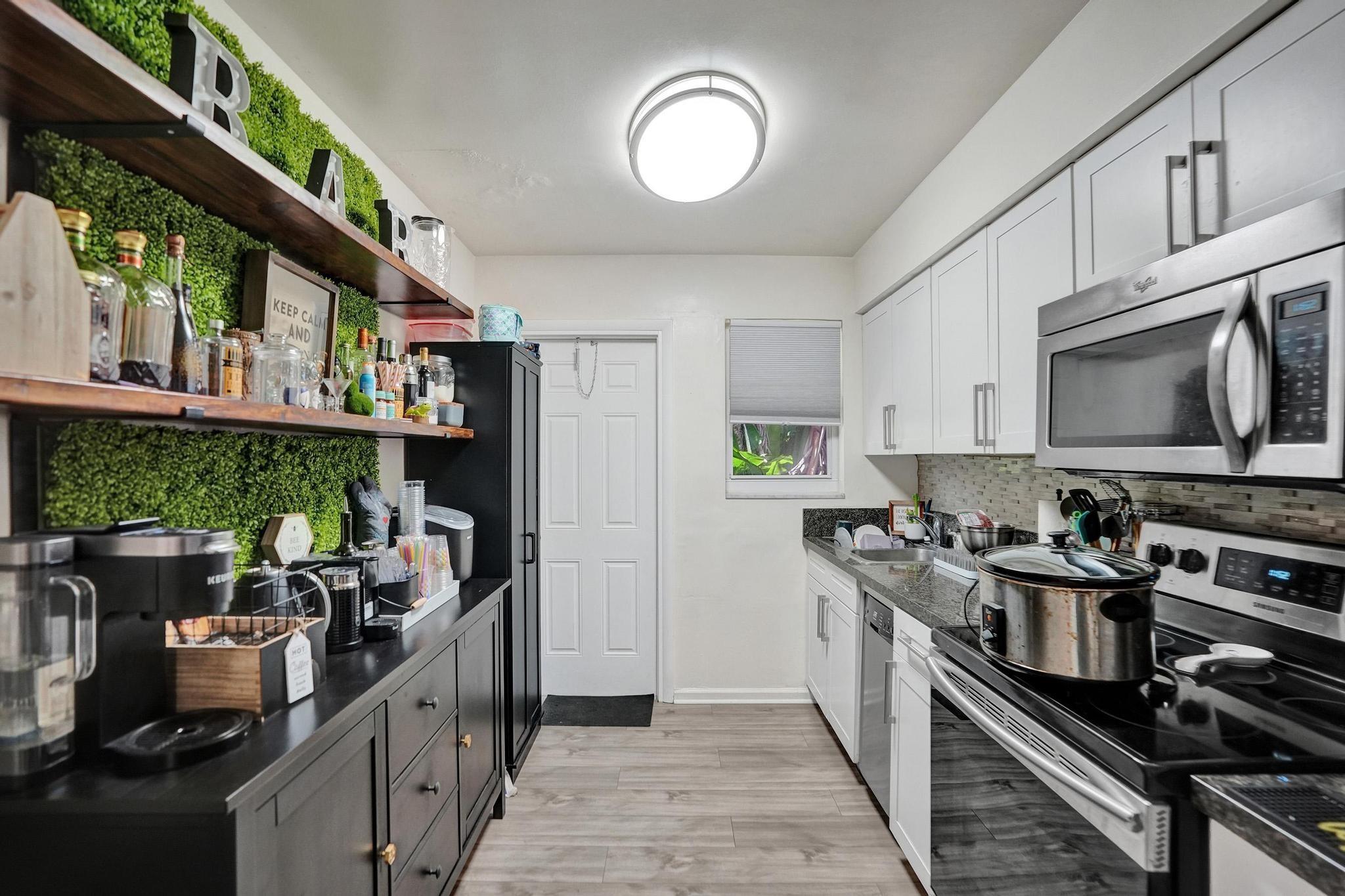 Imperial Point - Residential Income