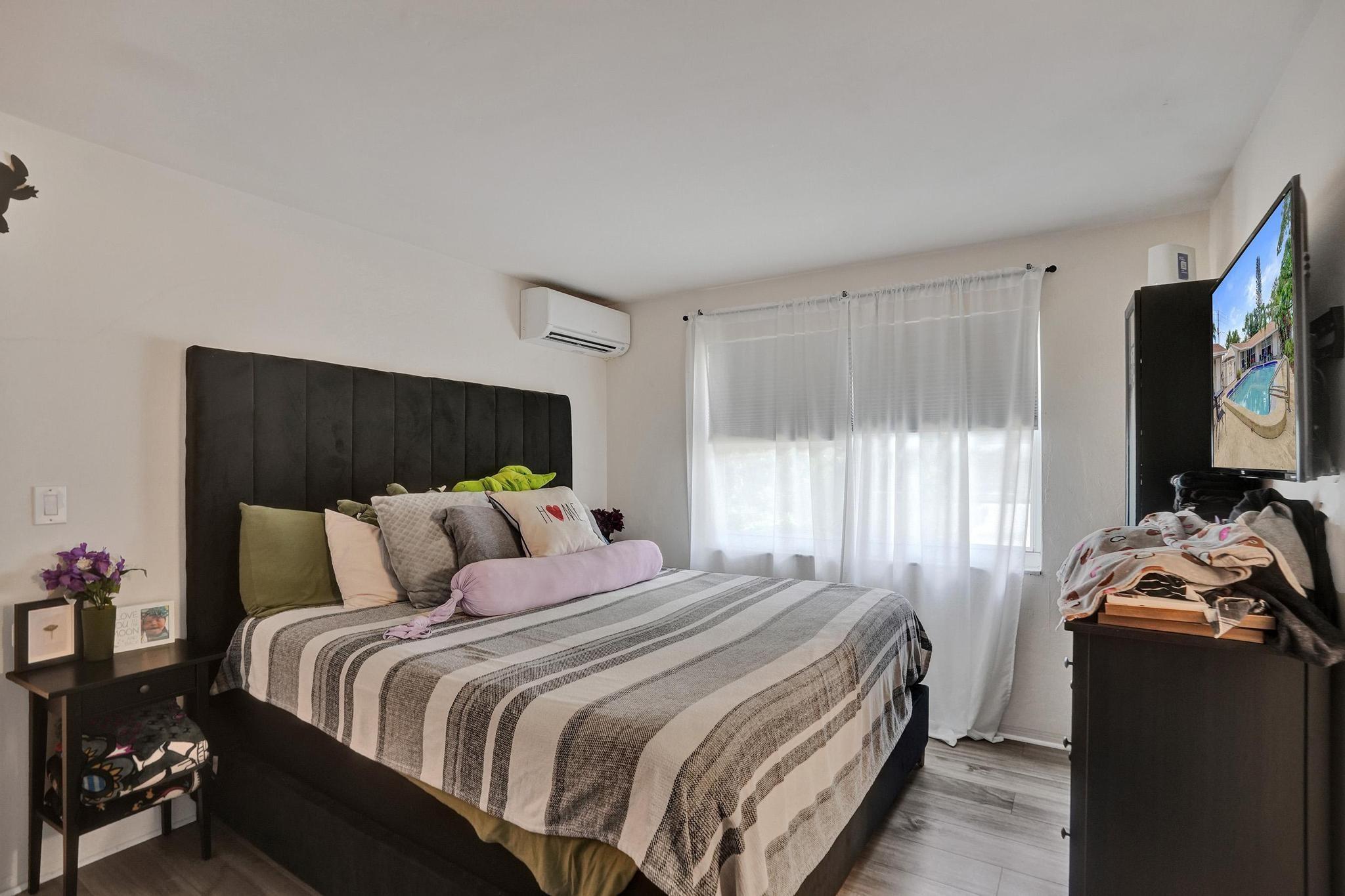 Imperial Point - Residential Income