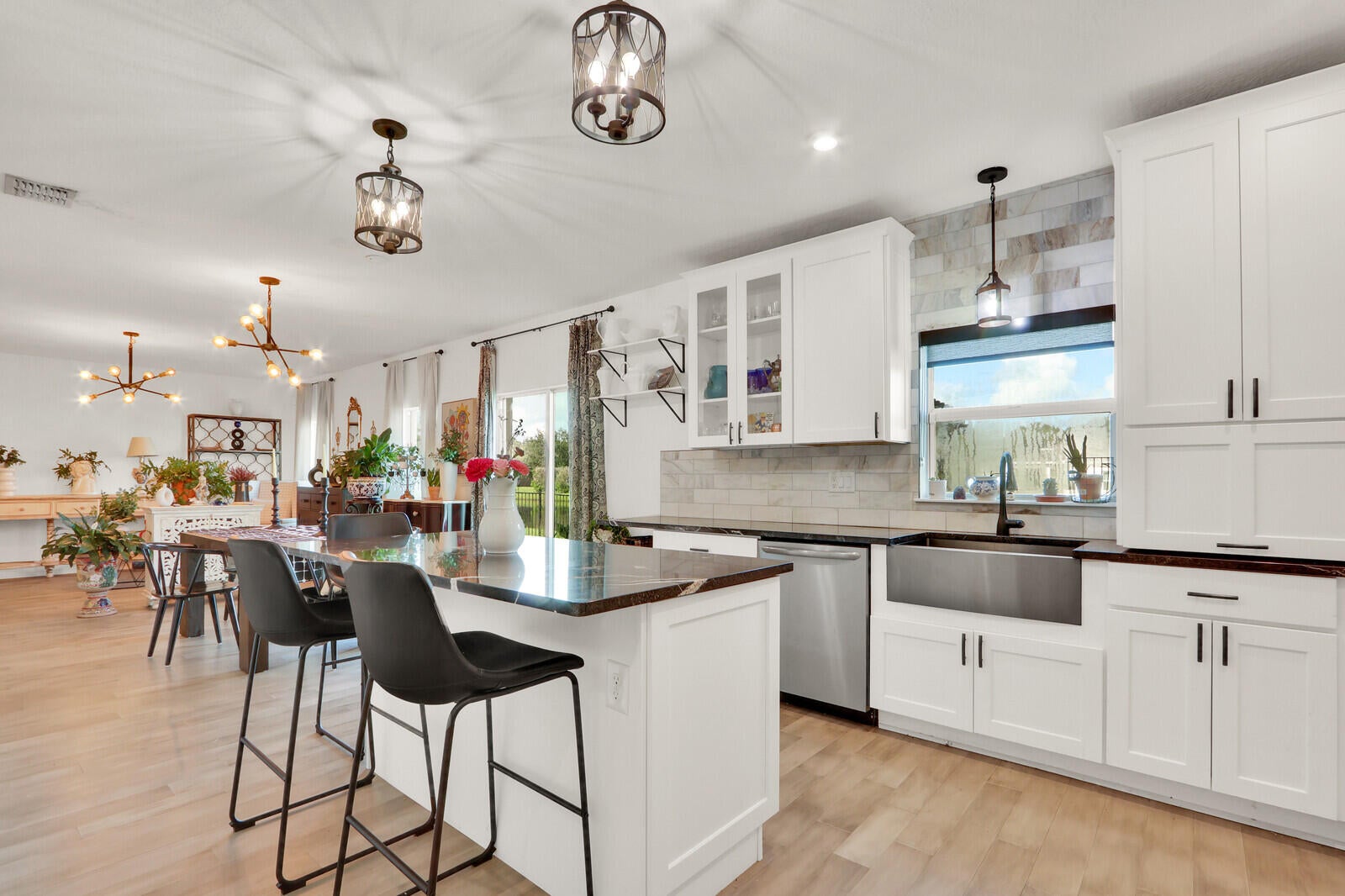 5255 Oakland Lake Circle
