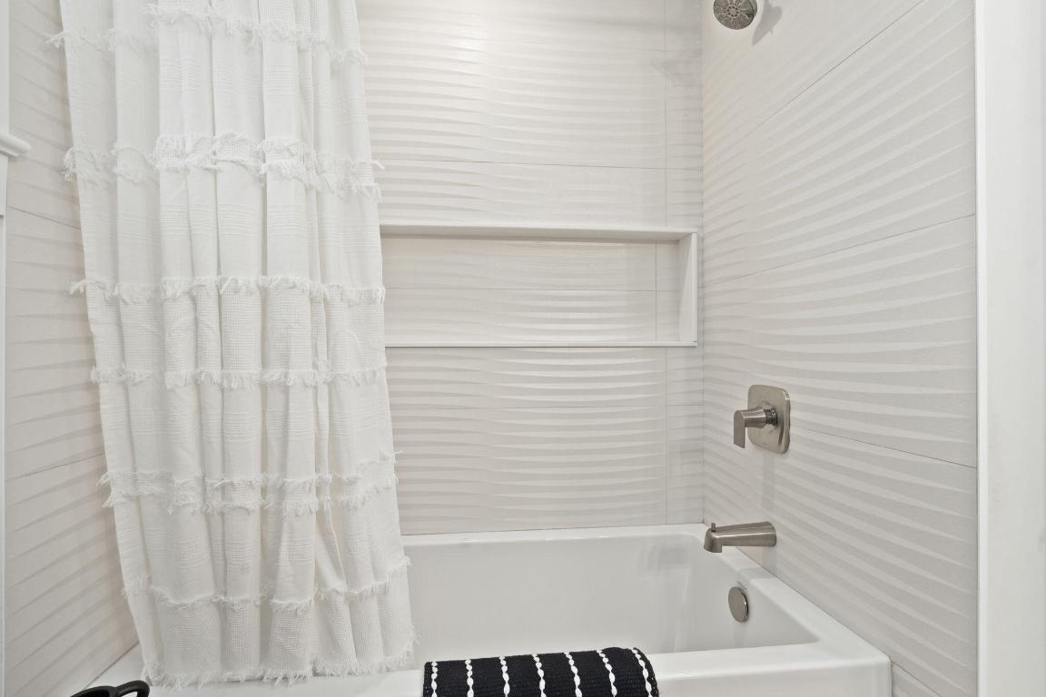 HOBART LANDING UNIT 2 - Residential