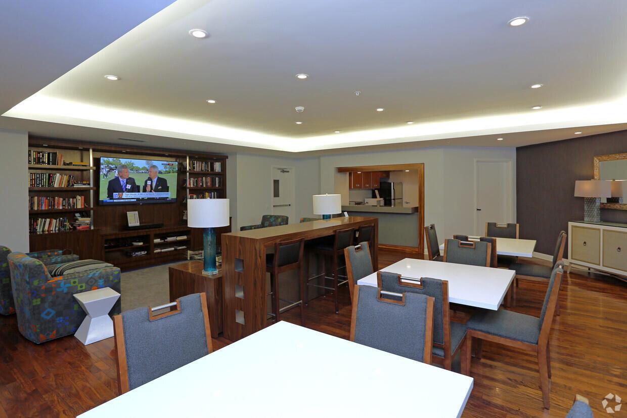 WHITNEY CONDO - Residential