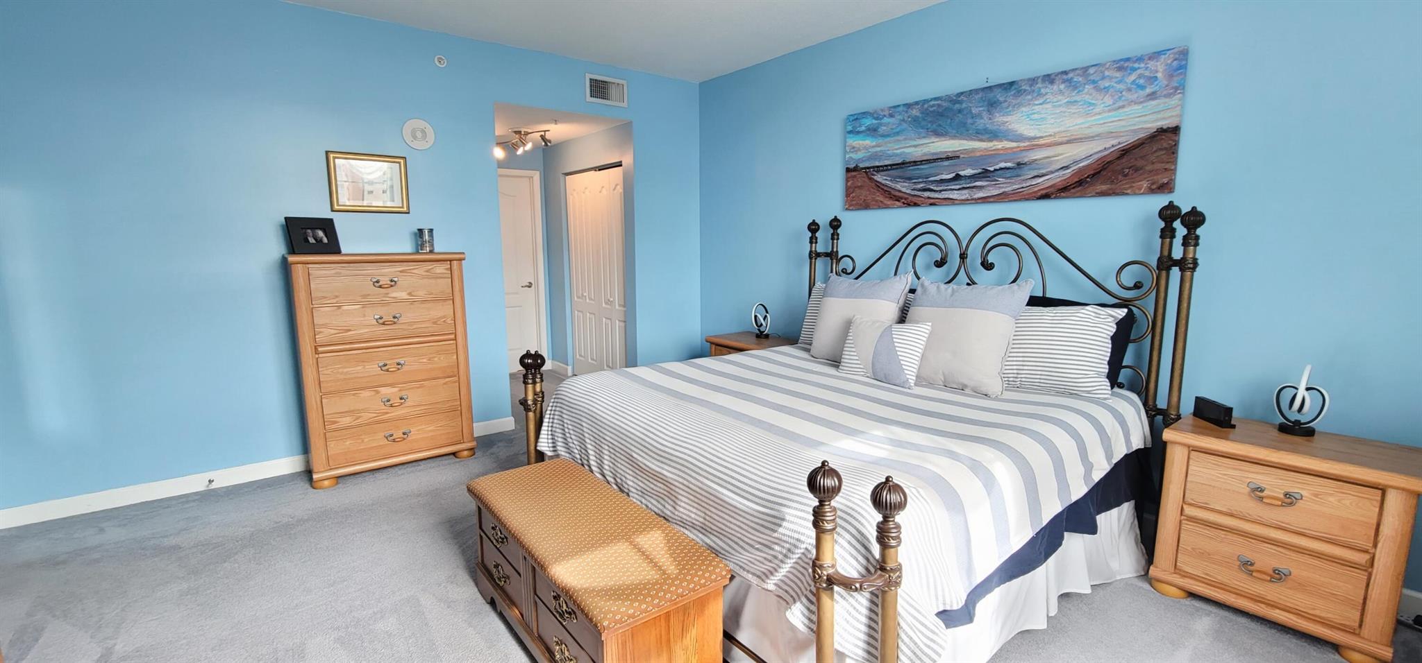 WHITNEY CONDO - Residential