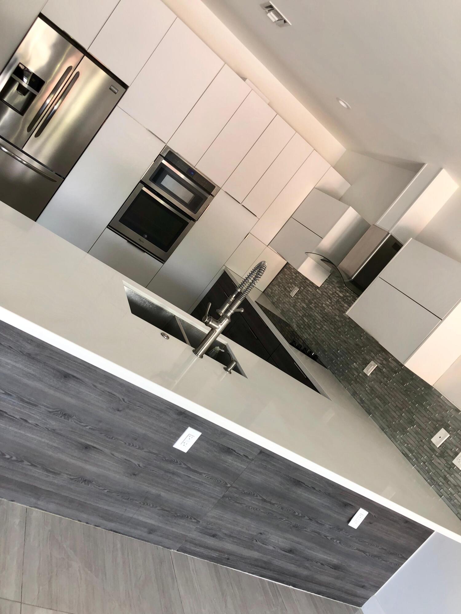 2728 TREASURE COVE Circle 2728