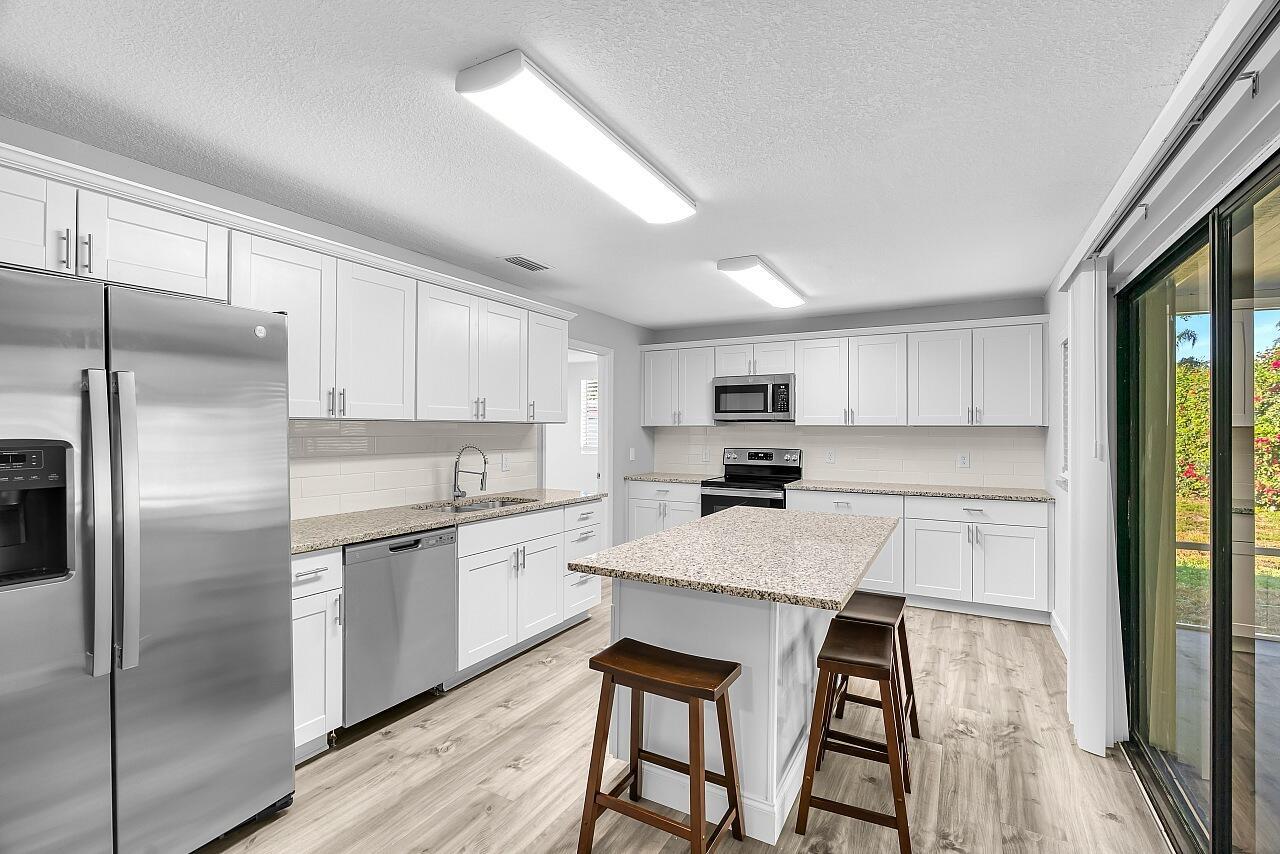 2244 Cooks Court