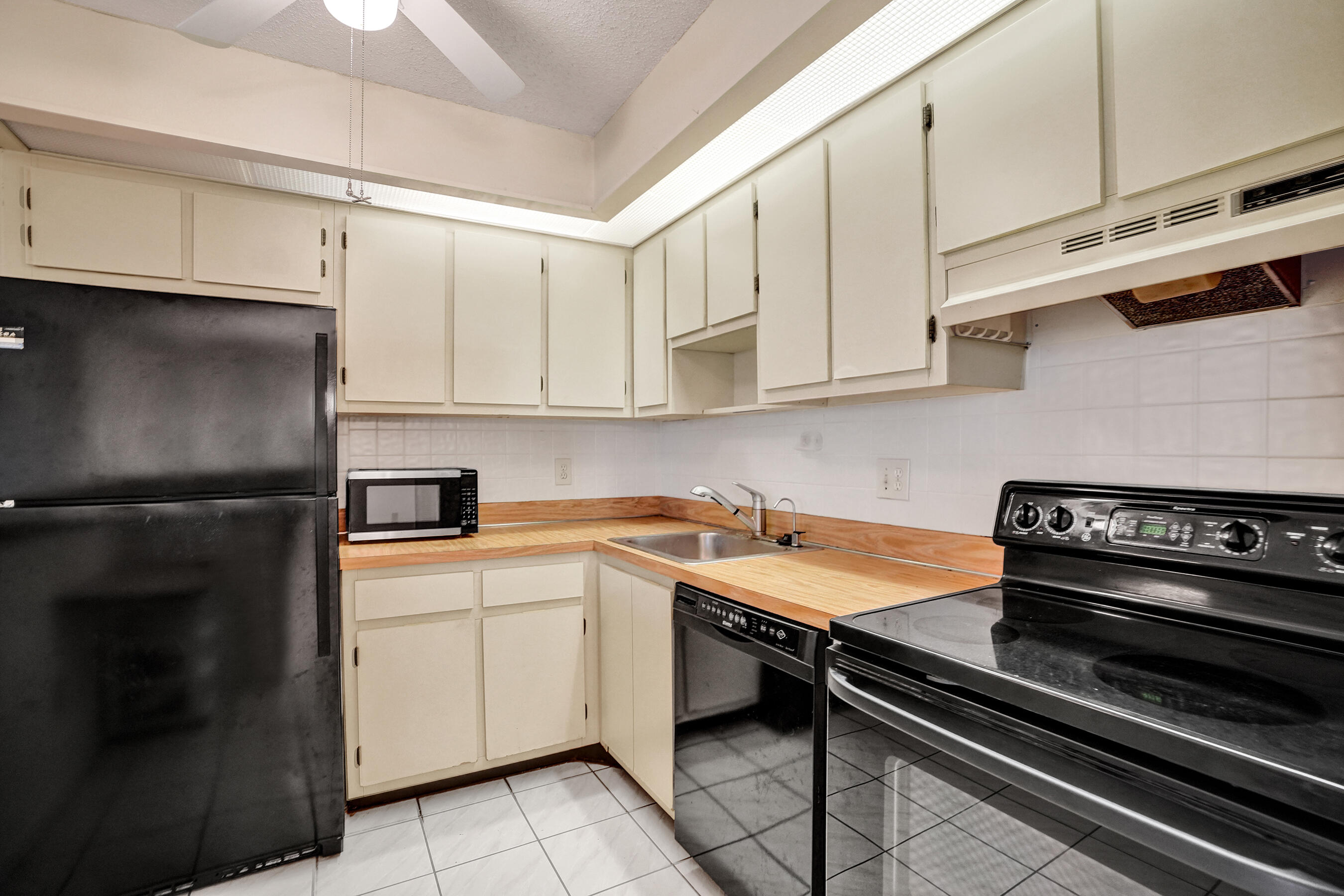 BELFORT CONDOMINIUM G - Residential