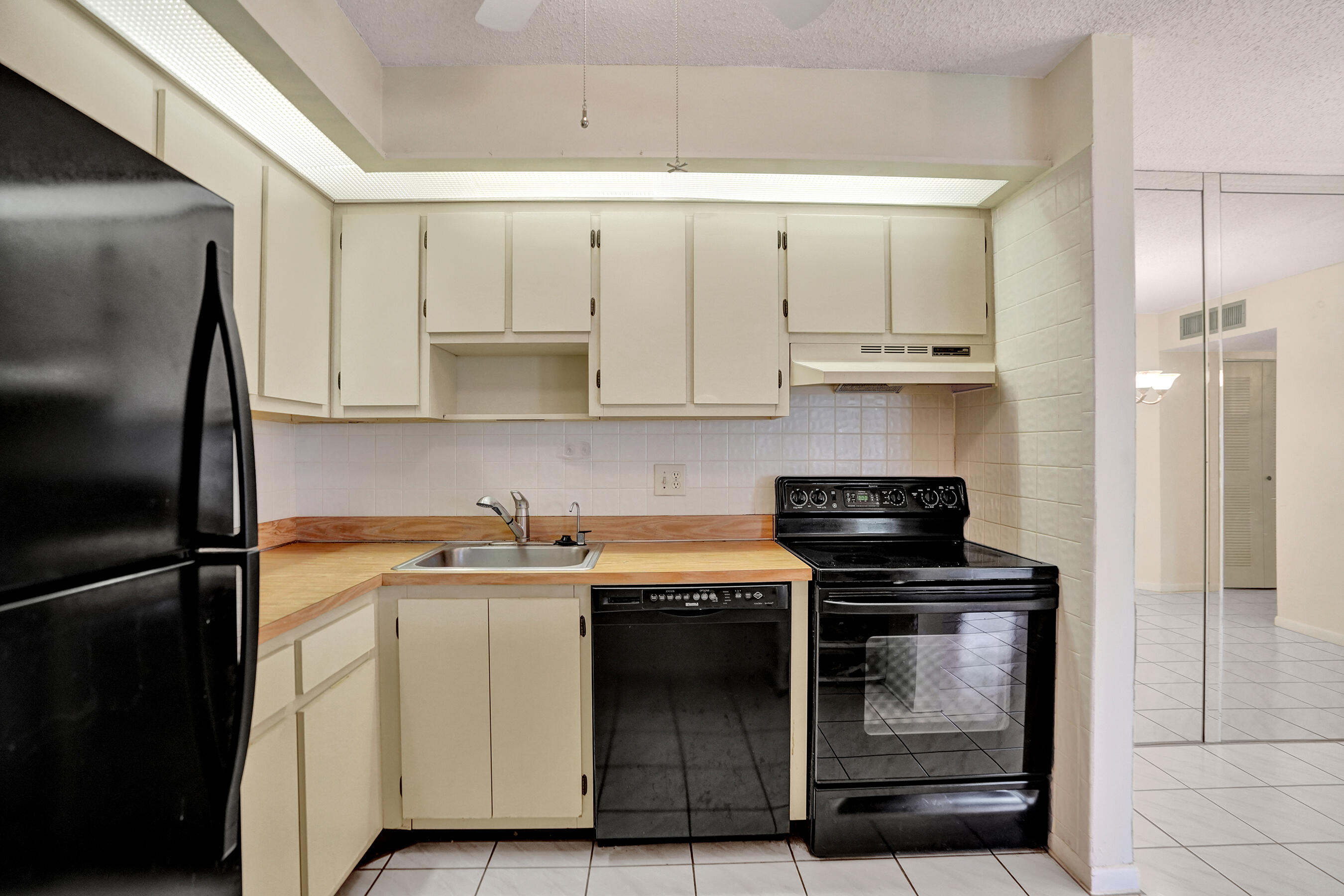 BELFORT CONDOMINIUM G - Residential