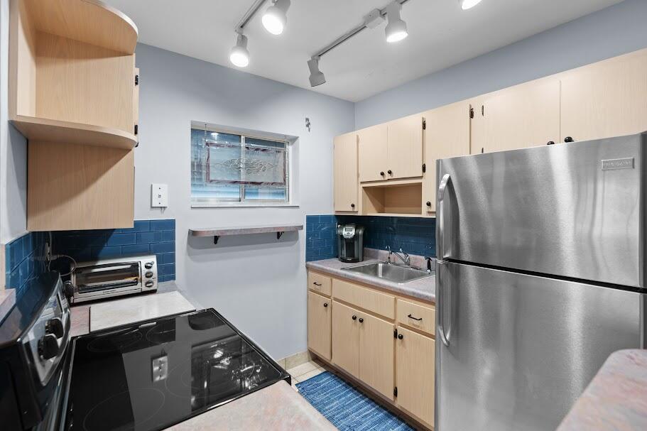 MONTCLAIR GARDENS CONDO - Residential