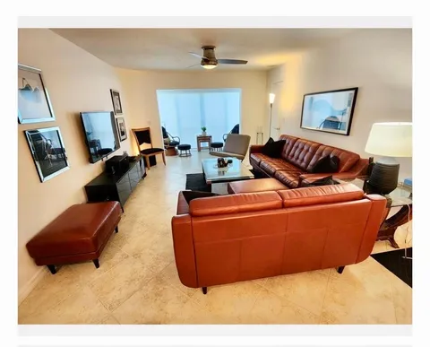 6437 Bay Club Dr Unit 4, Fort Lauderdale, FL MLS: F10499082
