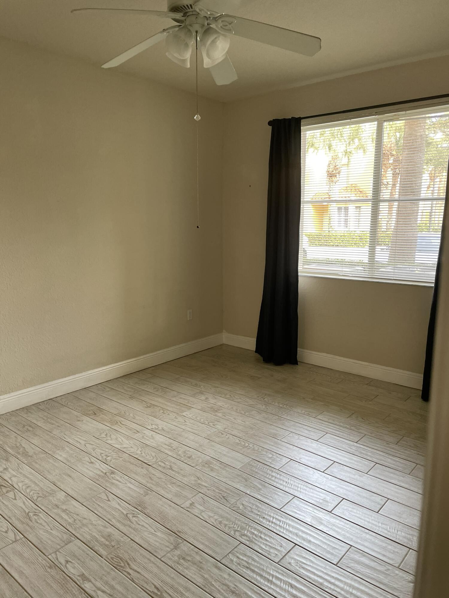 RESIDENCES AT LEGACY PLACE CONDO - Residential Lease