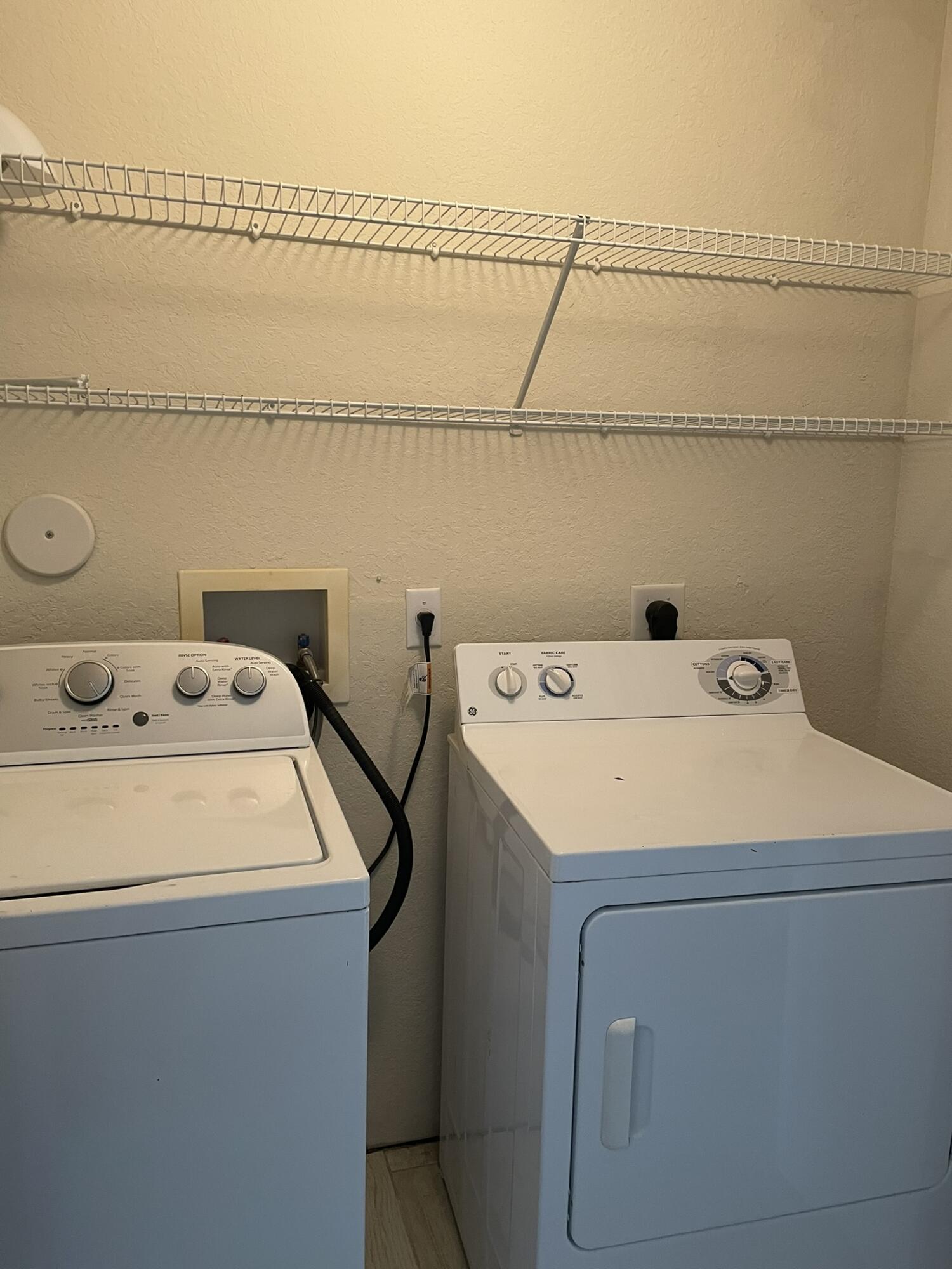 RESIDENCES AT LEGACY PLACE CONDO - Residential Lease