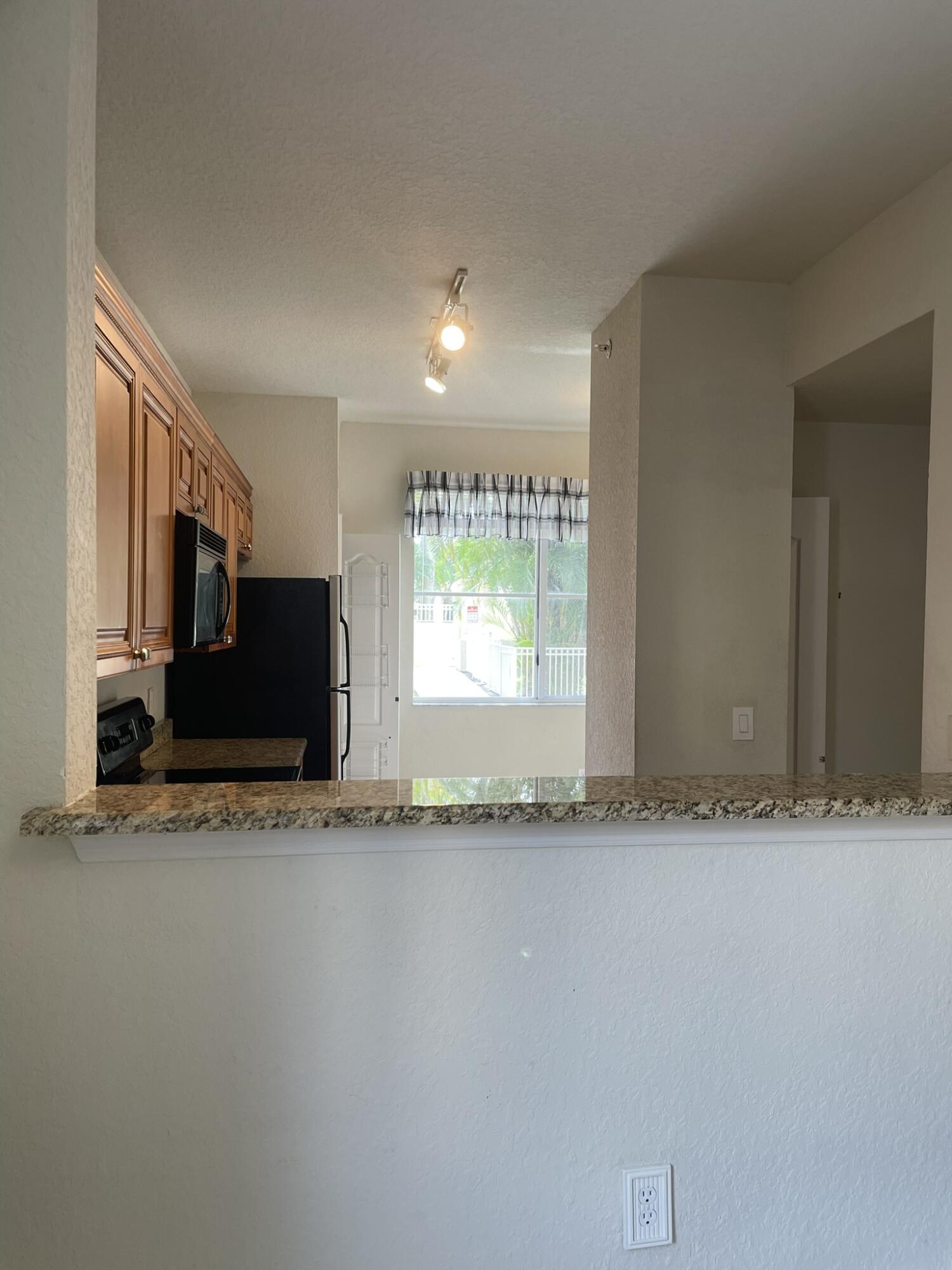 RESIDENCES AT LEGACY PLACE CONDO - Residential Lease