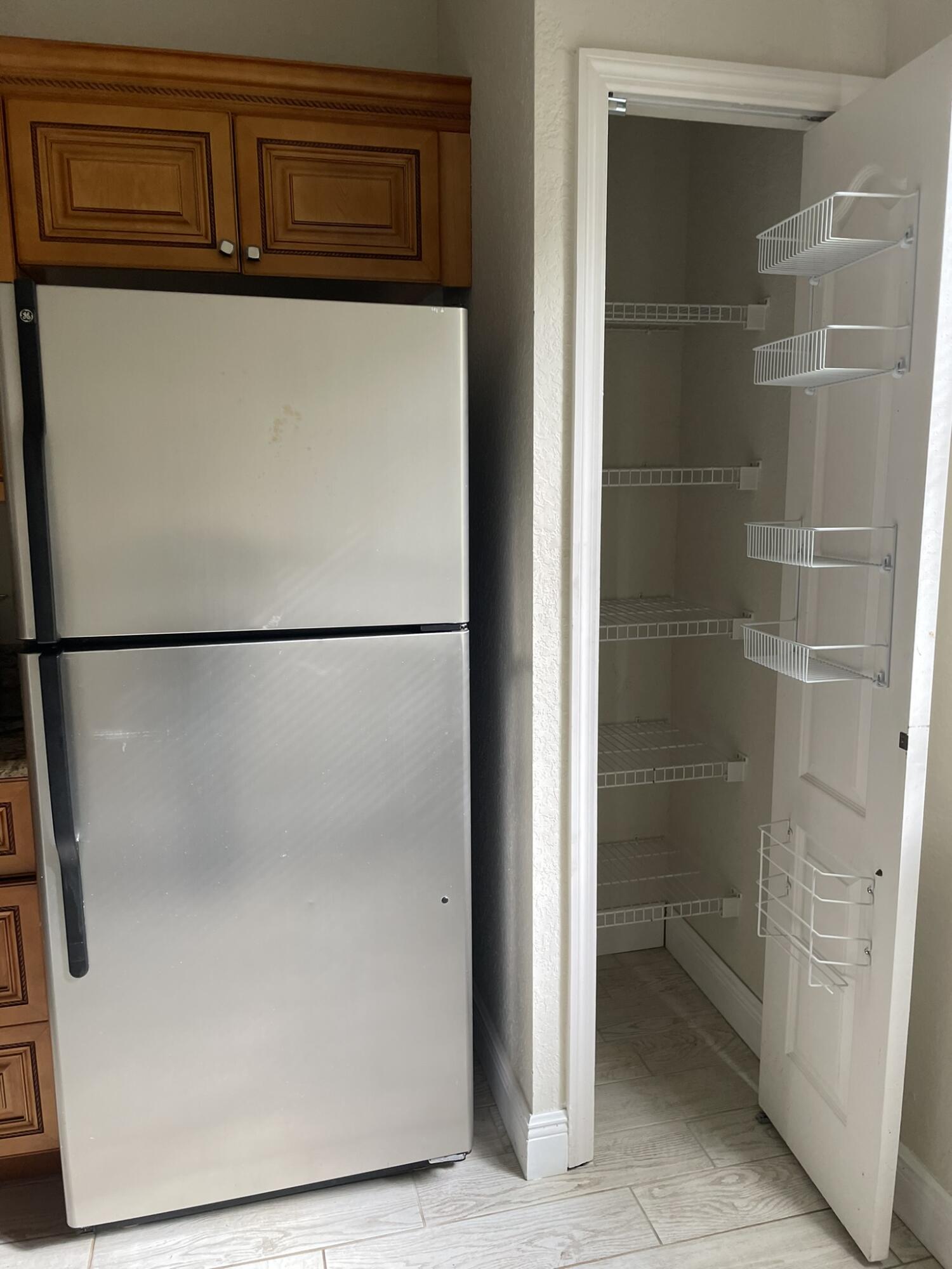 RESIDENCES AT LEGACY PLACE CONDO - Residential Lease