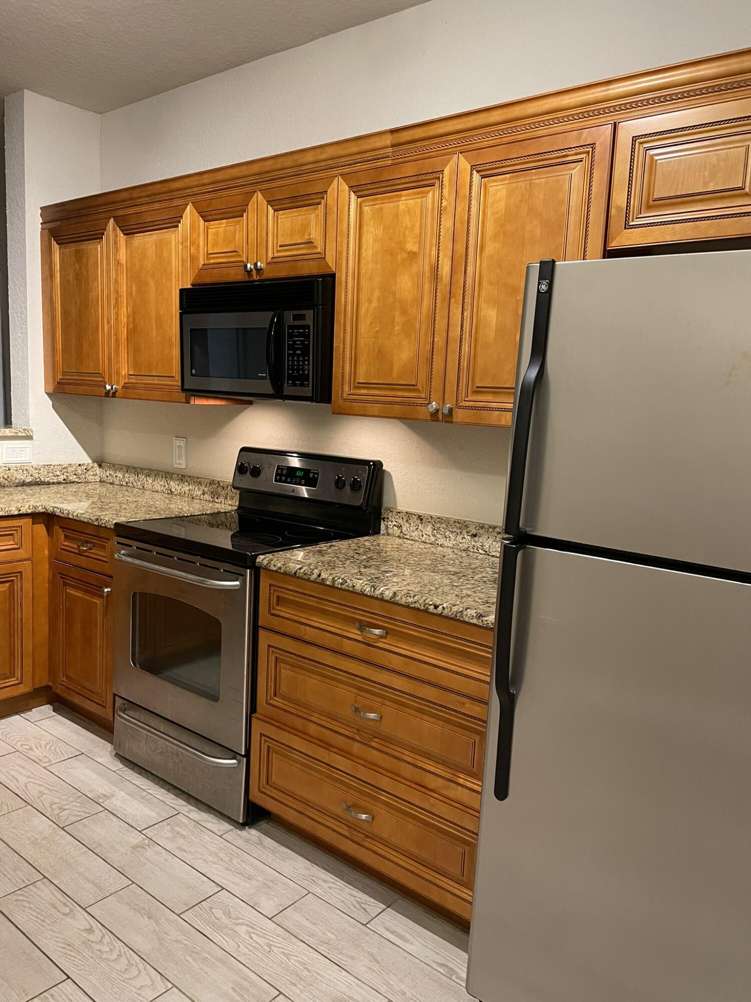 RESIDENCES AT LEGACY PLACE CONDO - Residential Lease