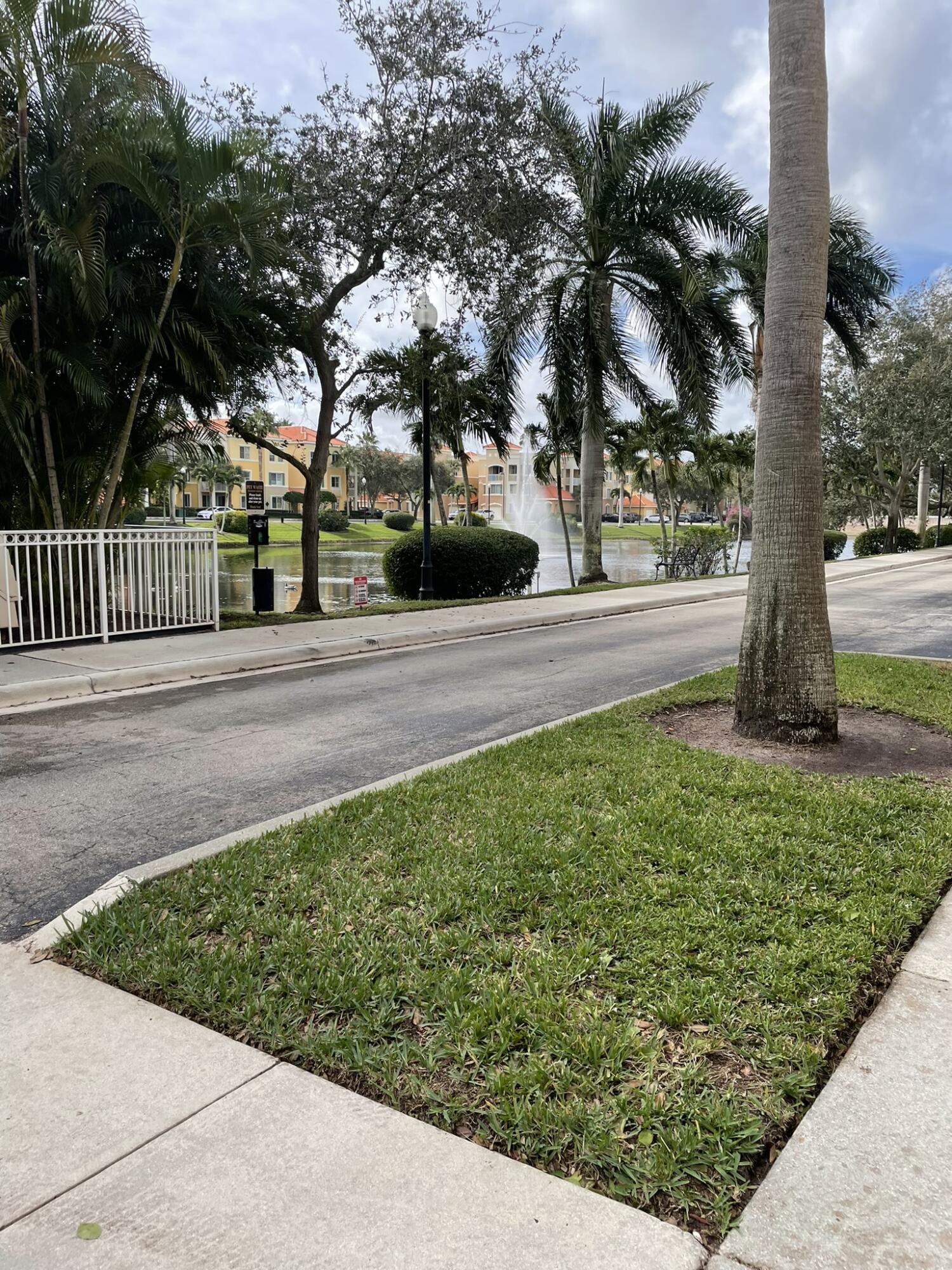 RESIDENCES AT LEGACY PLACE CONDO - Residential Lease