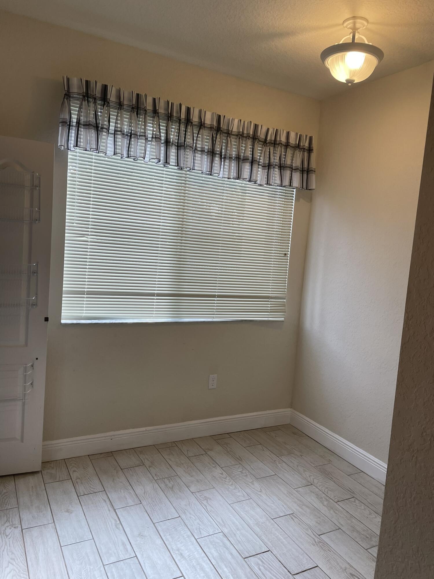 RESIDENCES AT LEGACY PLACE CONDO - Residential Lease