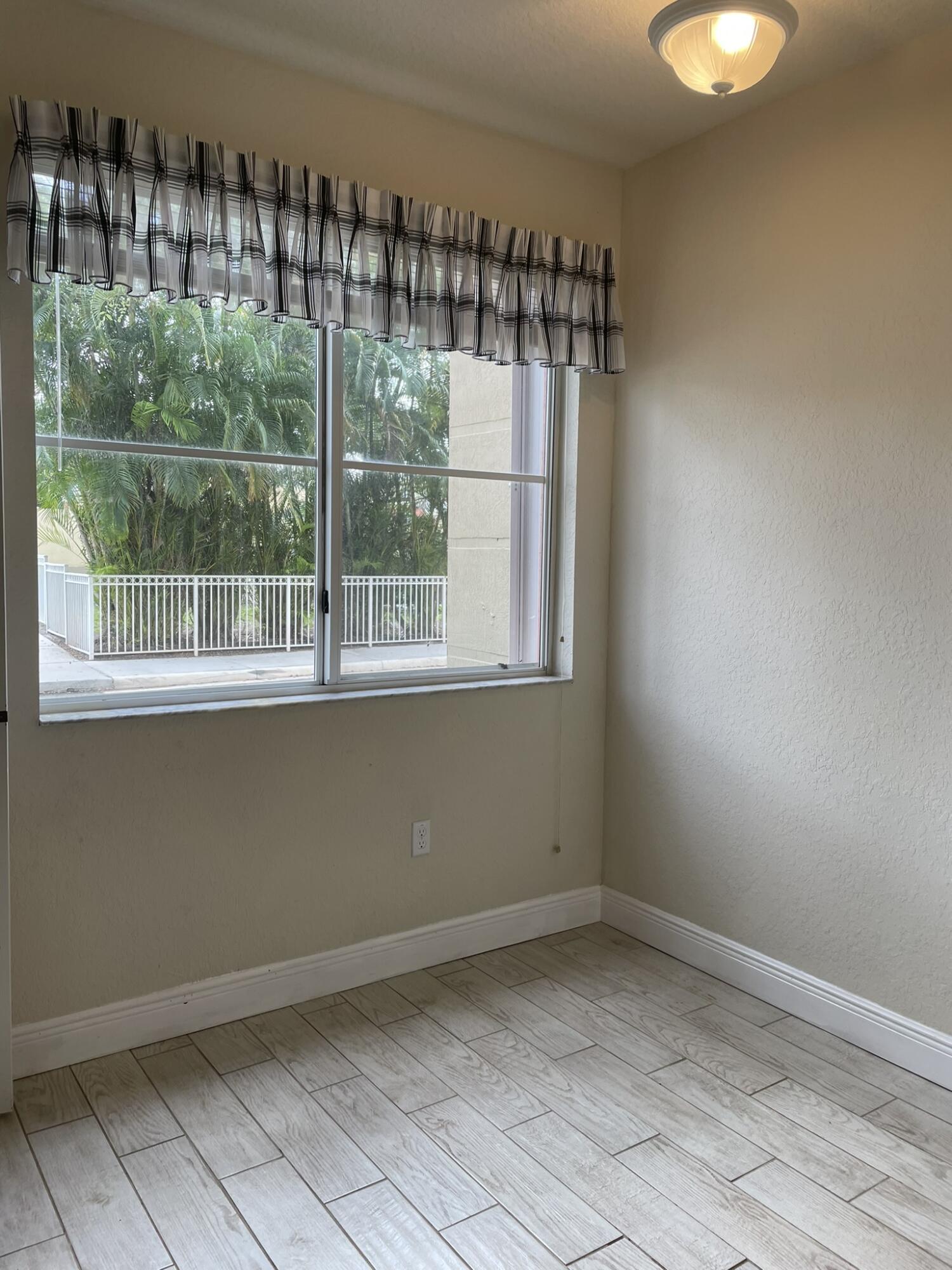 RESIDENCES AT LEGACY PLACE CONDO - Residential Lease