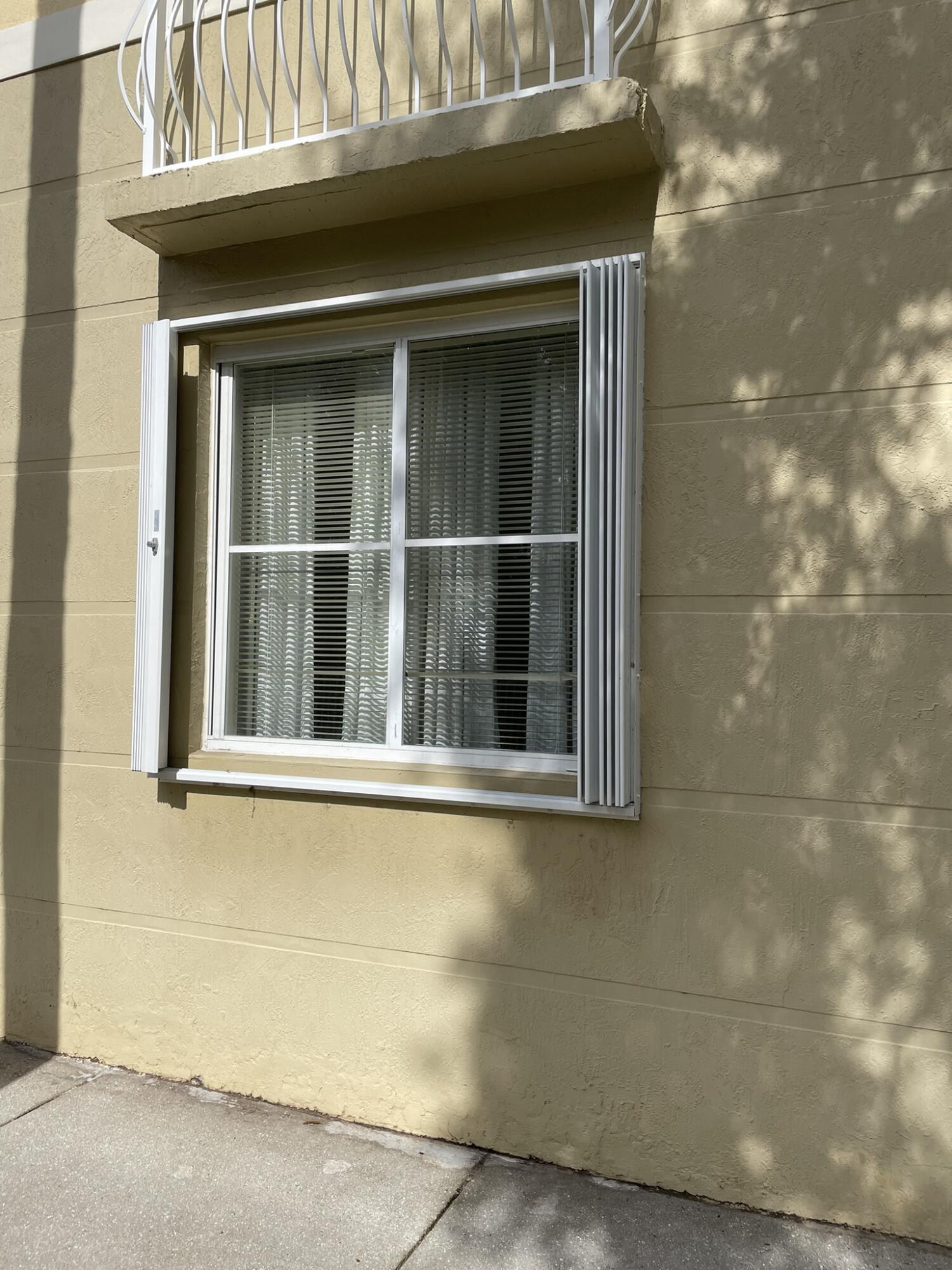 RESIDENCES AT LEGACY PLACE CONDO - Residential Lease