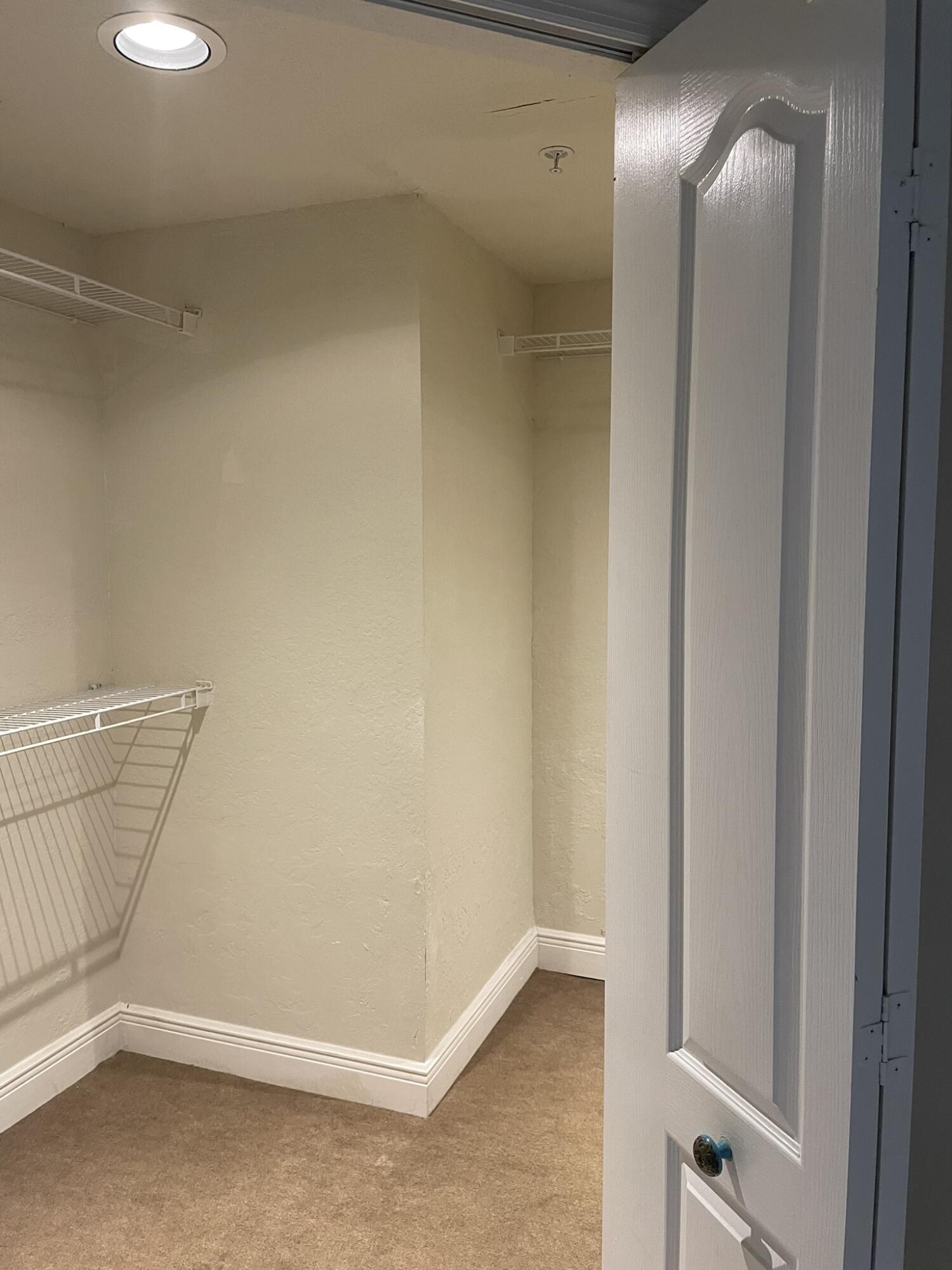 RESIDENCES AT LEGACY PLACE CONDO - Residential Lease