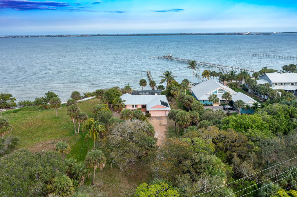 Photo of 118 N Sewalls Point Road, Sewalls Point, FL 34996 (MLS # R10782940)
