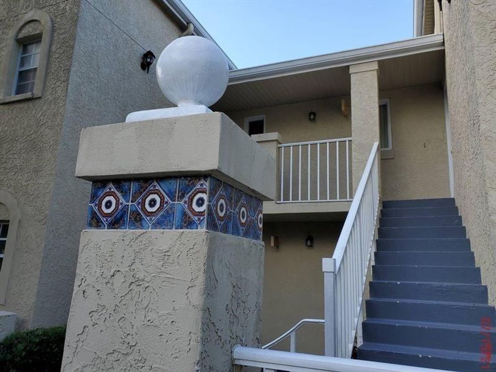 Photo of 1630 SE Green Acres Cir #H201, Port Saint Lucie, FL 34952 (MLS # F10378276)